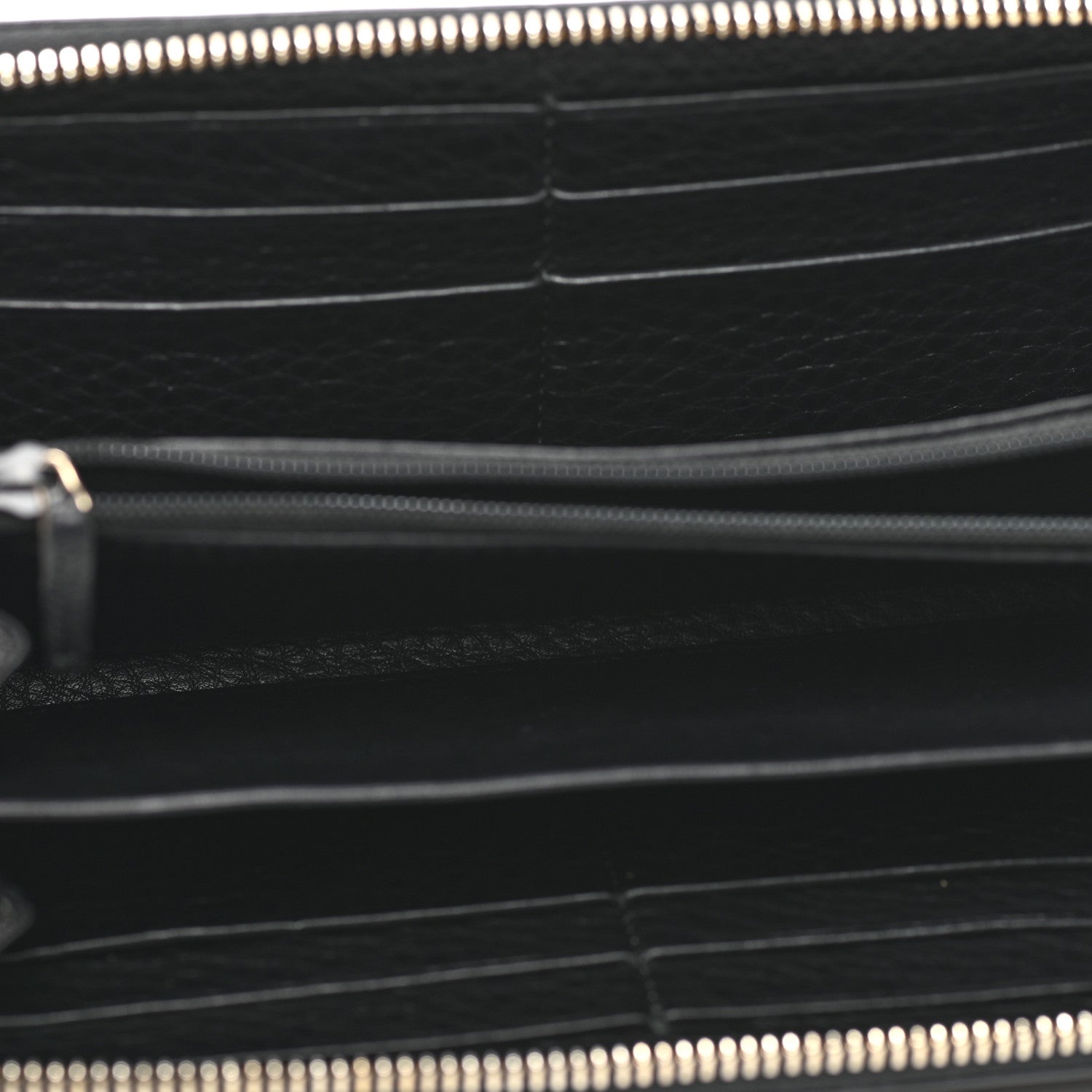 Gucci Pebbled Calfskin Soho Zip Around Wallet Black 5 of 8