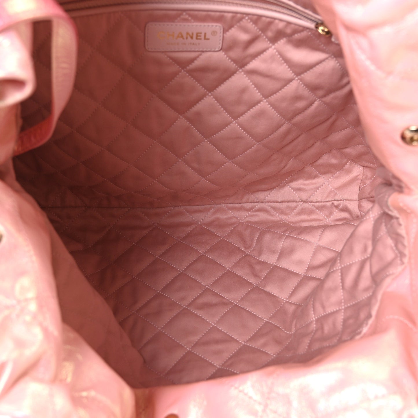 Metallic Calfskin Quilted Small Chanel 22 Pink