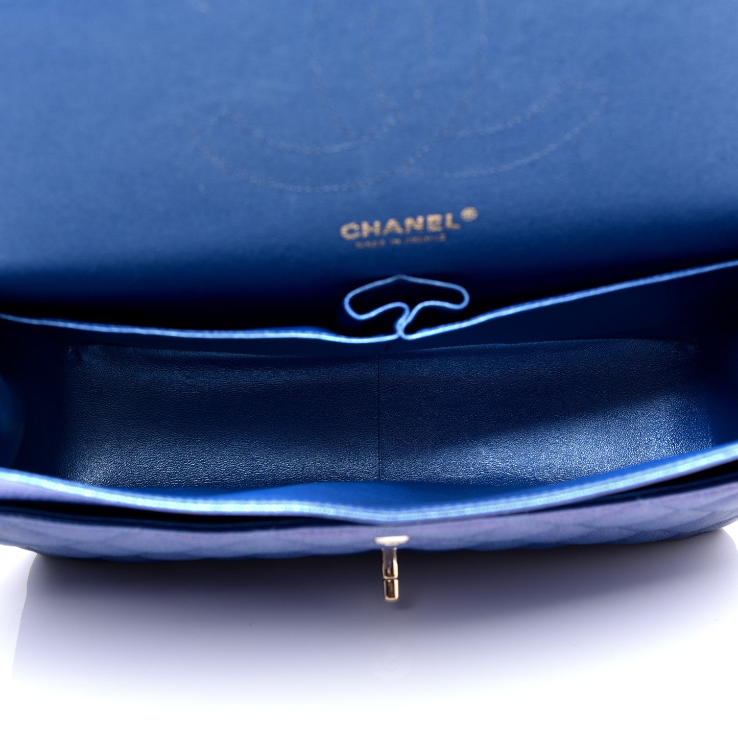 Iridescent Caviar Quilted Jumbo Double Flap Dark Blue