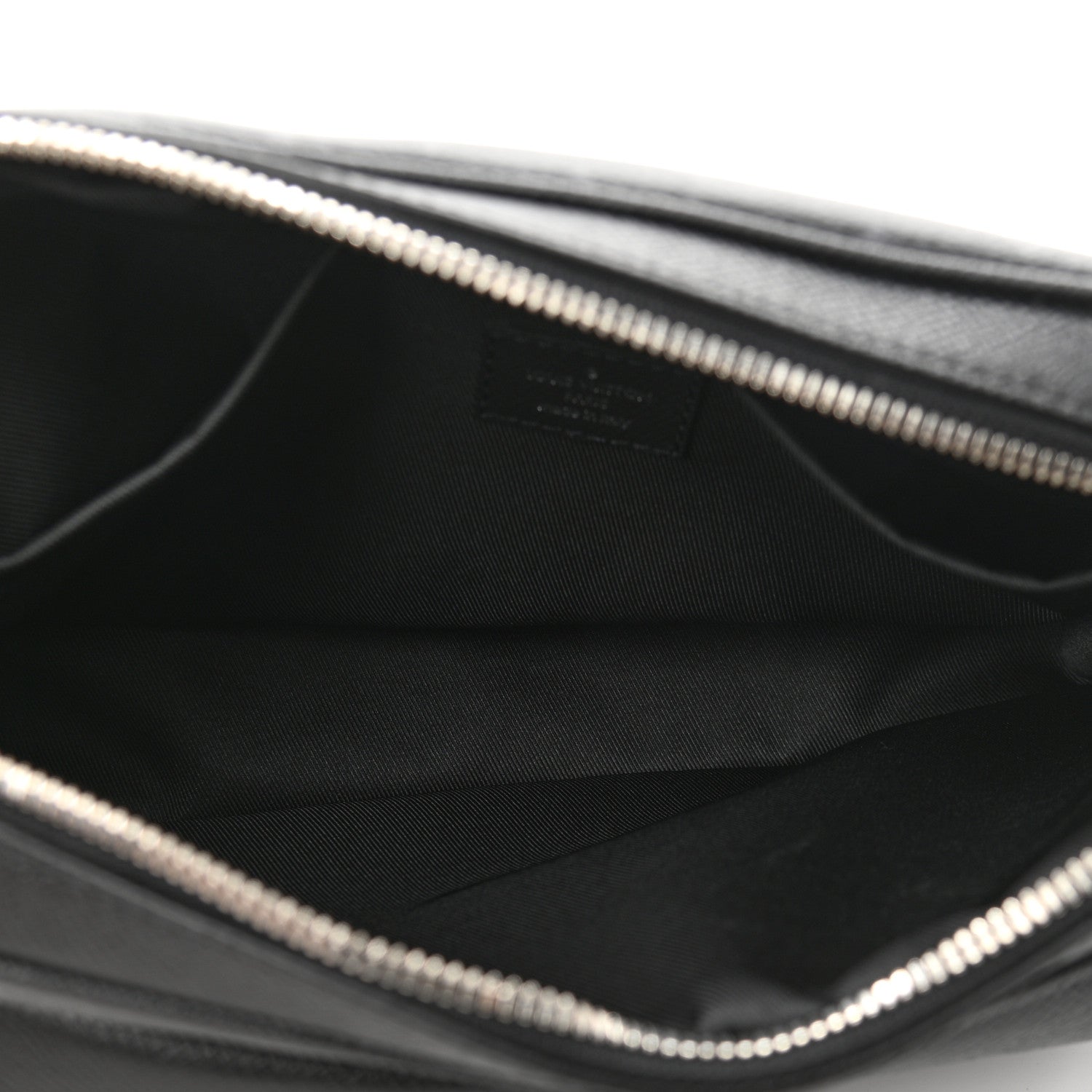 Louis Vuitton Taiga Monogram Eclipse Outdoor Messenger Black 4 of 10