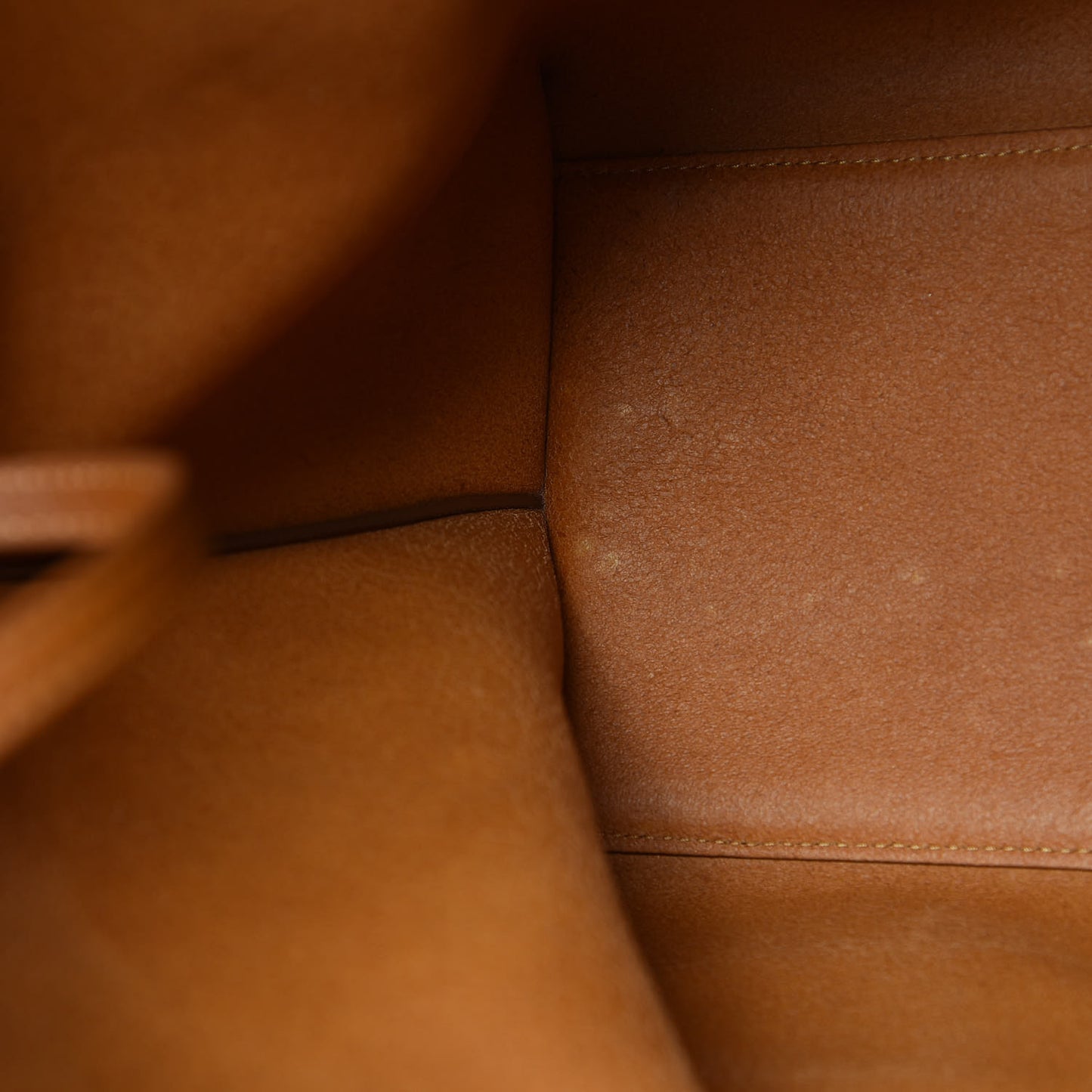Smooth Calfskin Medium Vick Tote Caramel