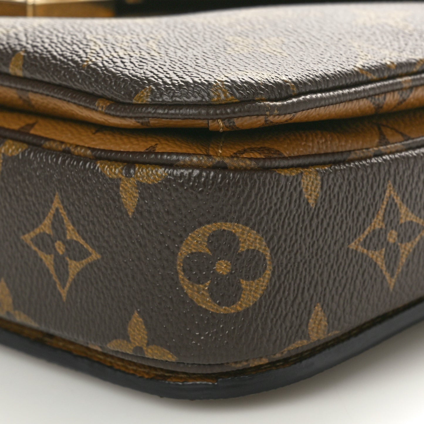 Reverse Monogram Pochette Metis