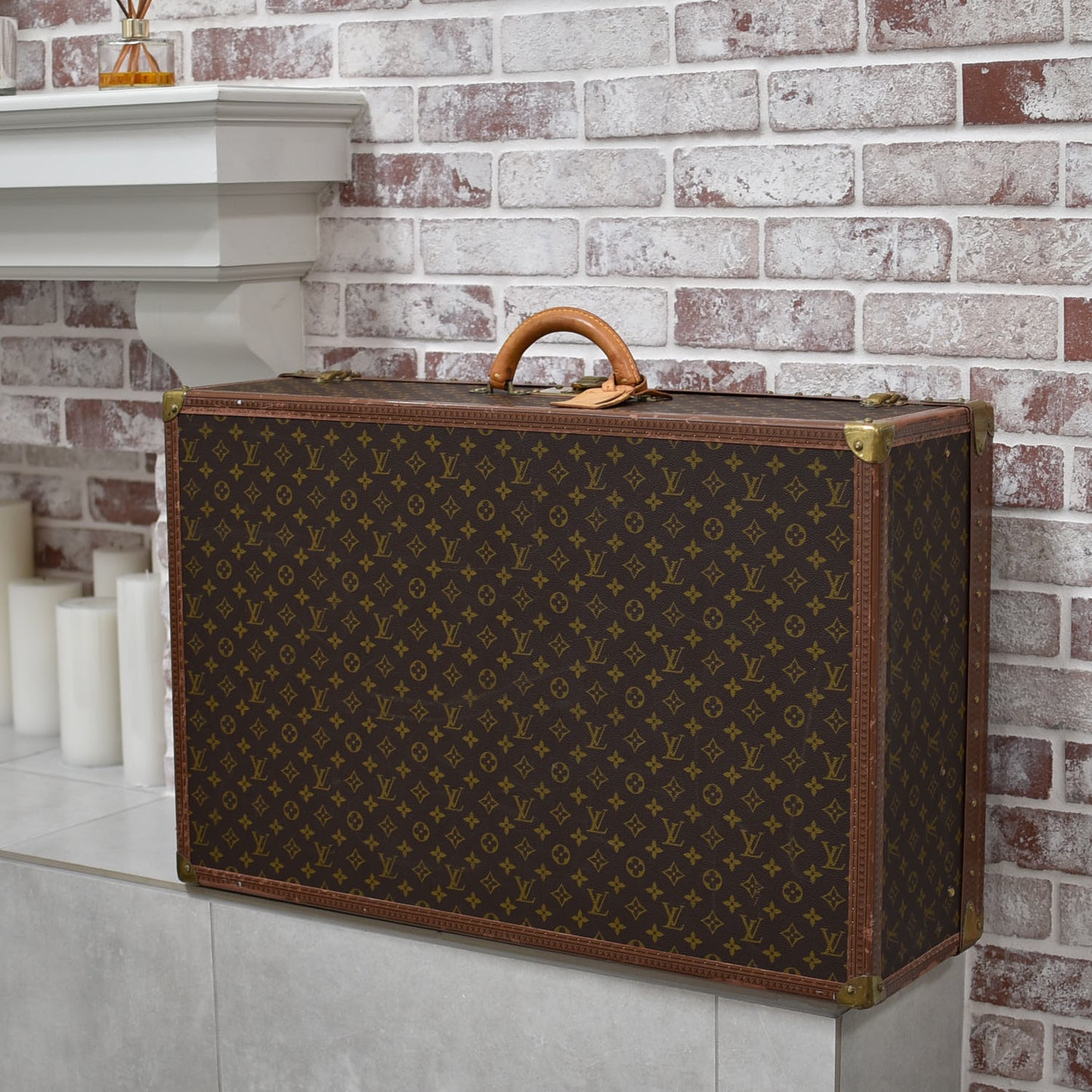 Monogram Alzer 80