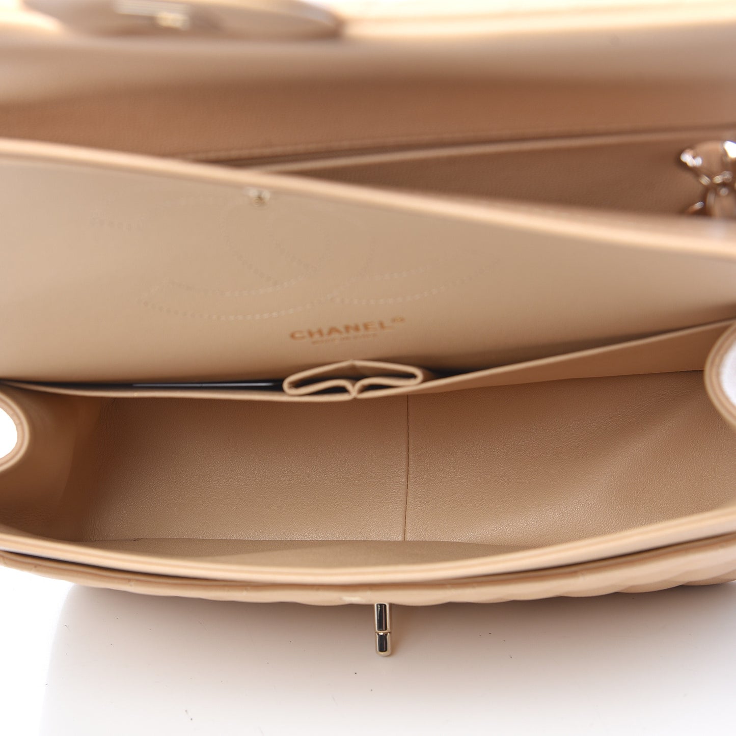 Caviar Quilted Jumbo Double Flap Beige Clair