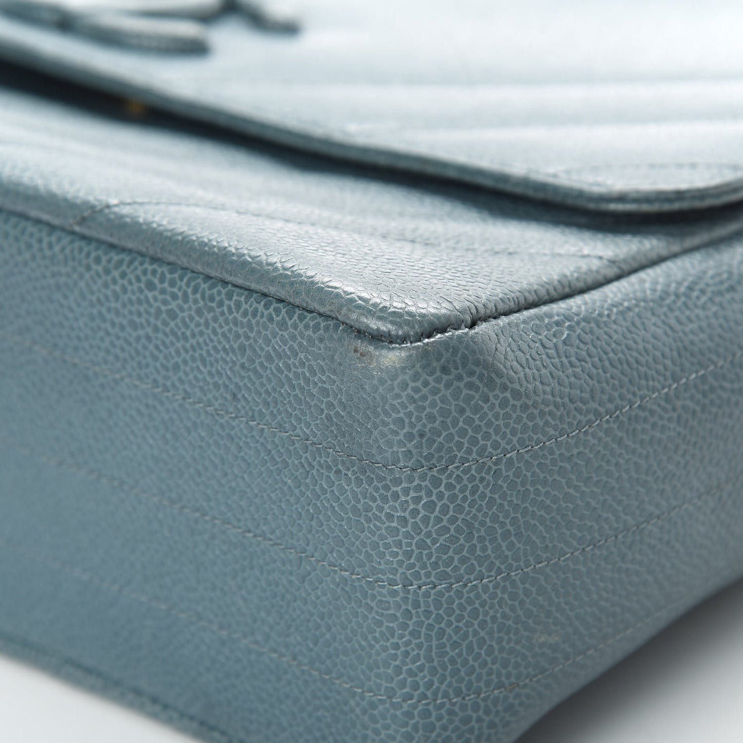 Caviar Diagonal Quilted Jumbo Single Flap Blue