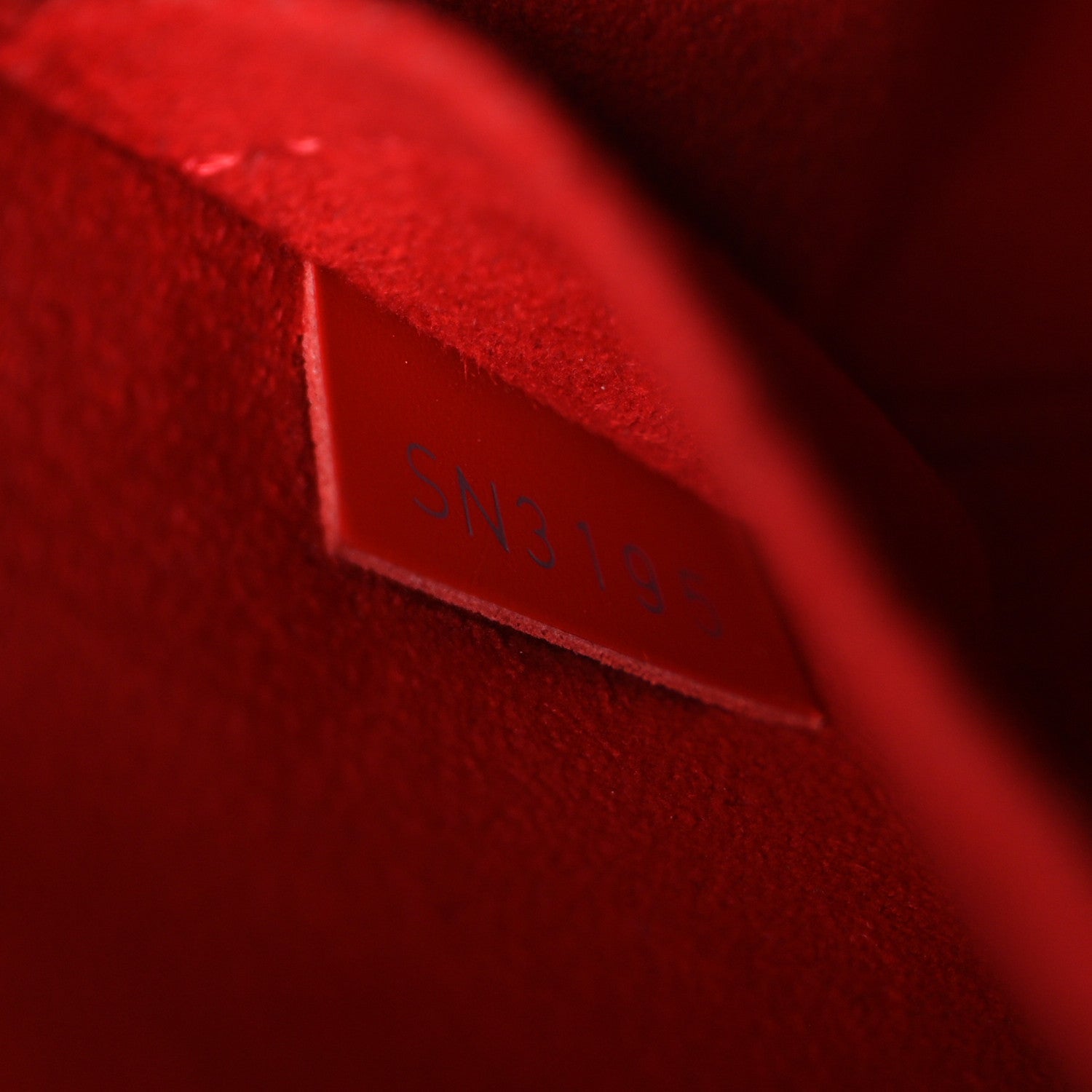 Louis Vuitton Epi Alma BB Coquelicot 7 of 10
