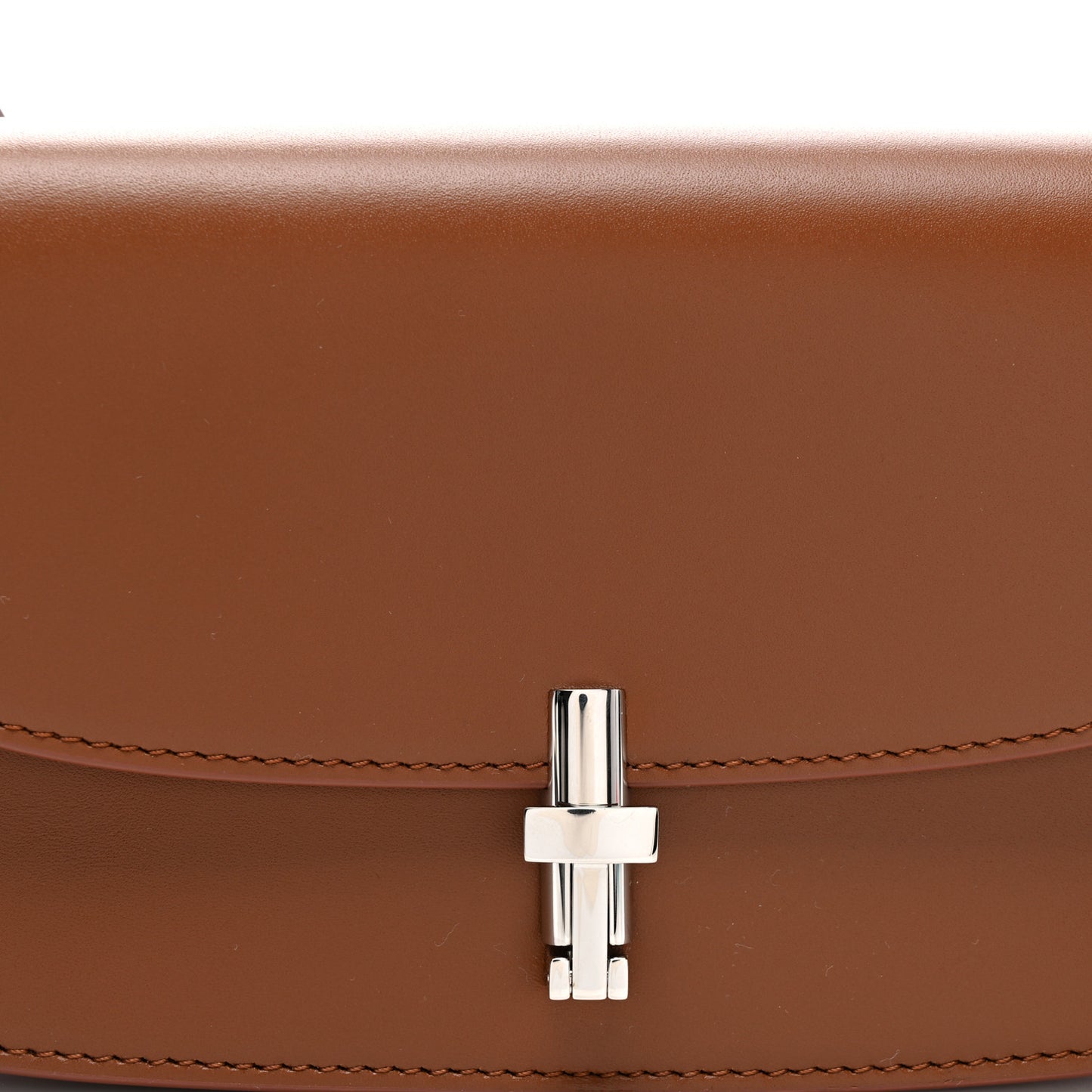 Smooth Calfskin The Sofia E/W Crossbody Cuir