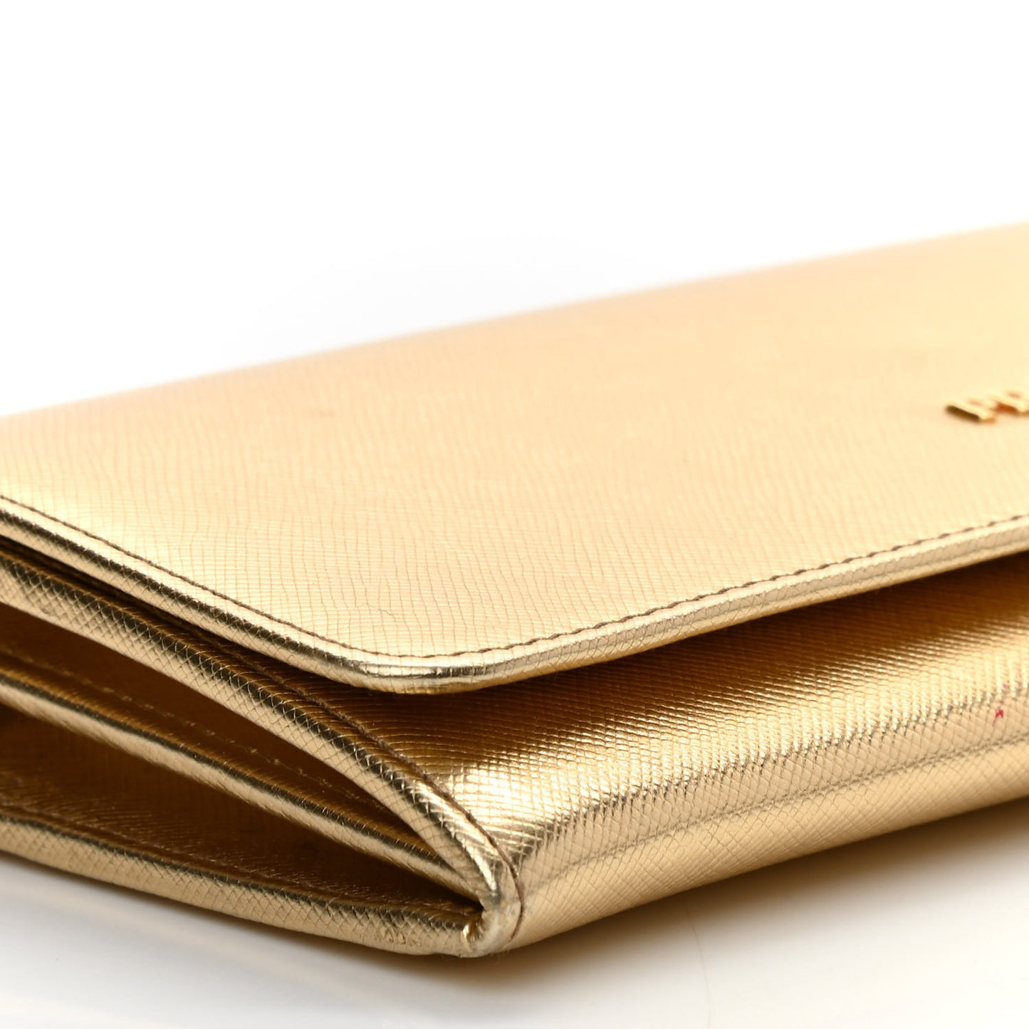 Metallic Saffiano Metal Chain Wallet Platino