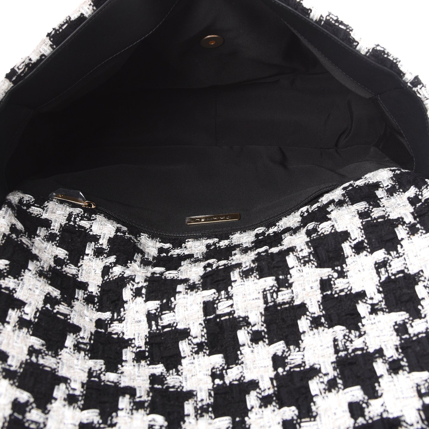 Tweed Quilted Maxi 19 Flap Black Ecru White
