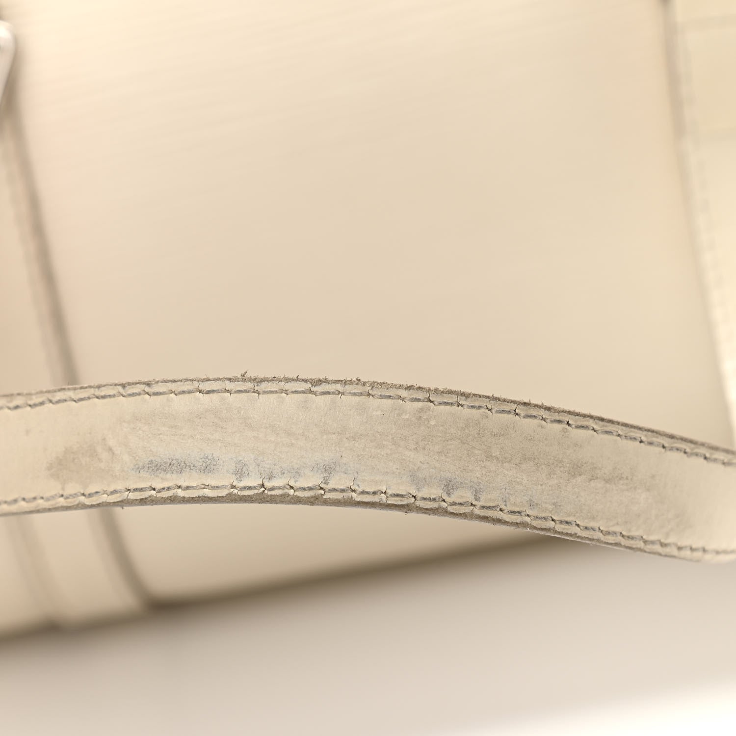 Louis Vuitton Epi Soufflot Ivory 13 of 15