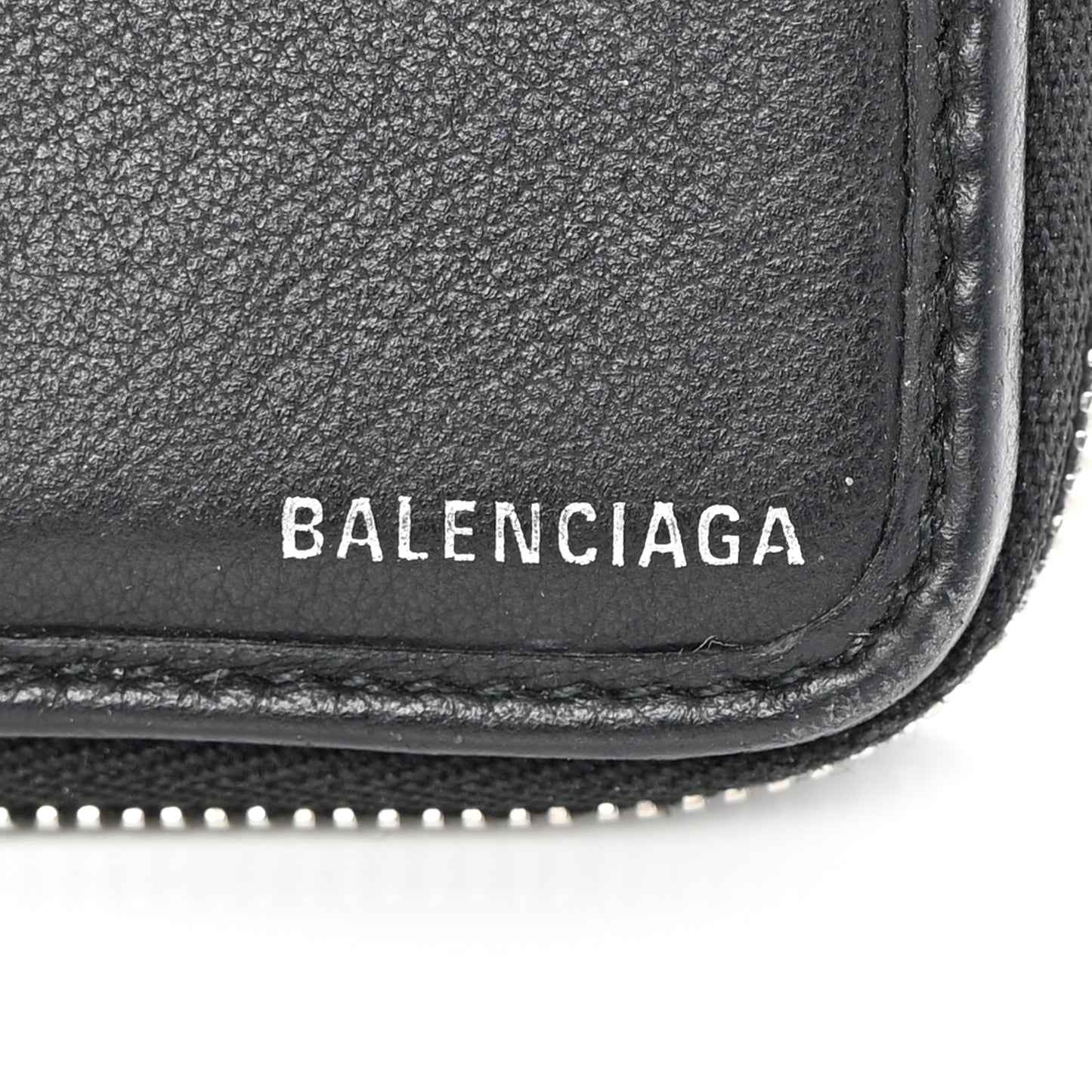 Calfskin Logo Zip Around Card Holder Black