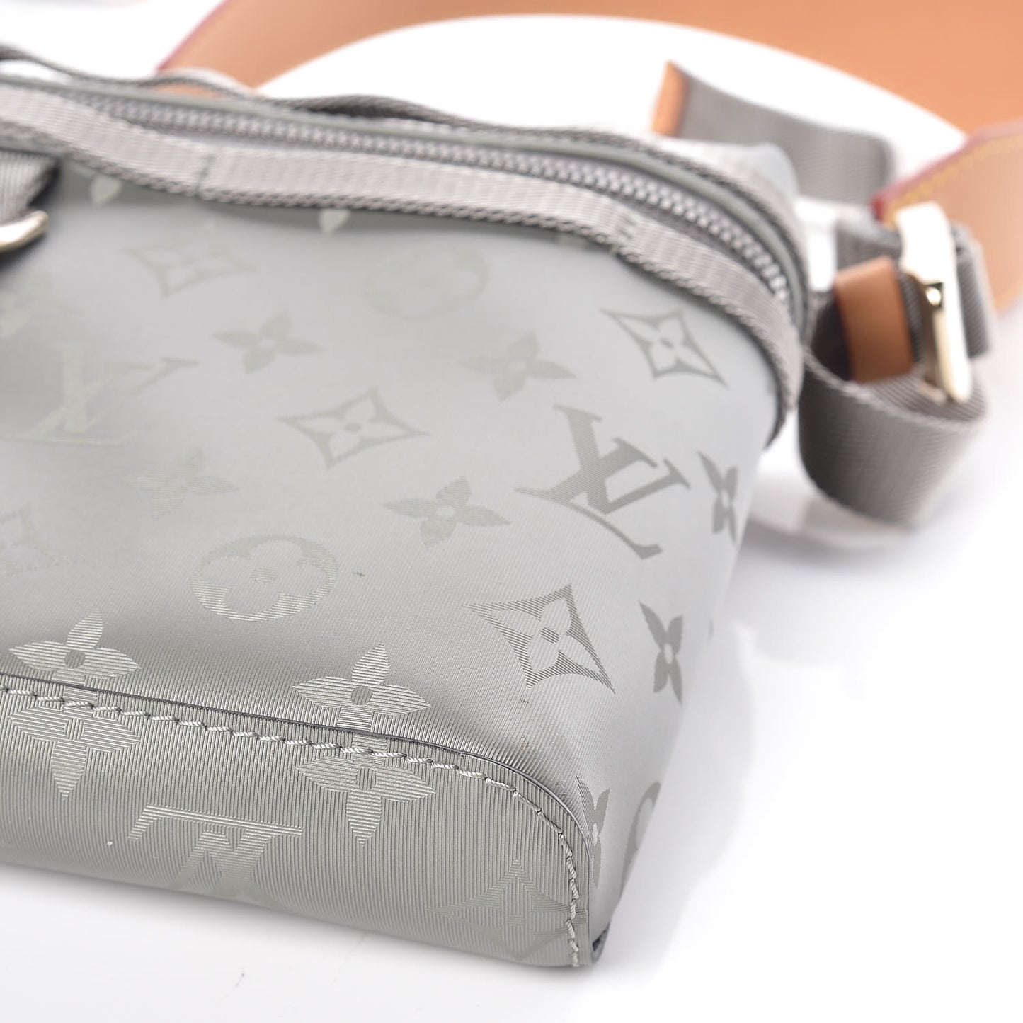 Monogram Titanium Messenger PM