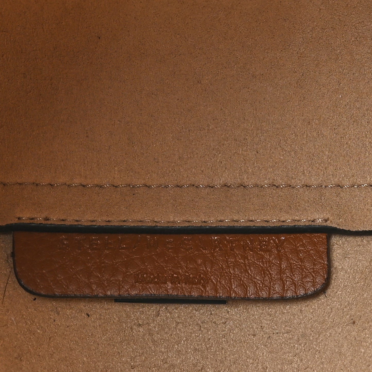 Grainy Alter Mat Studded Logo Tote Pecan