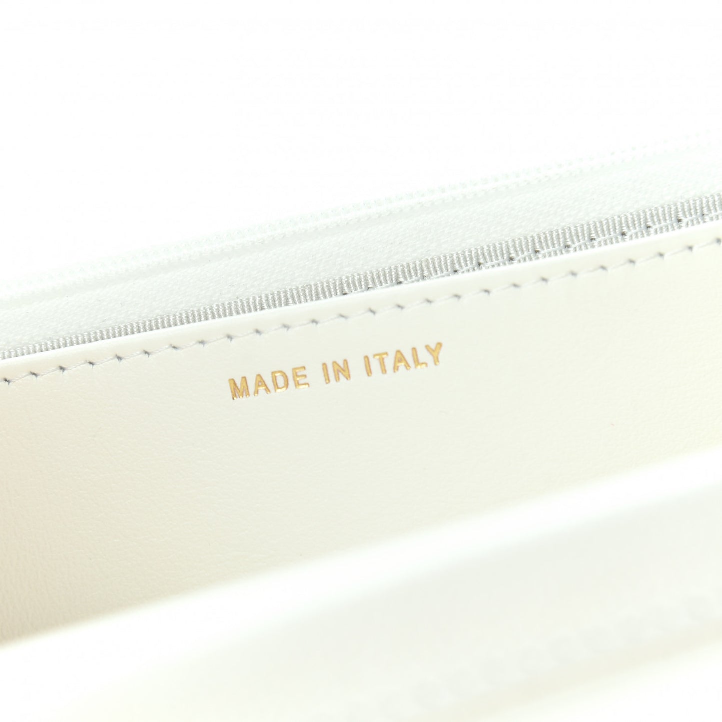 Caviar Quilted Wallet On Chain WOC White