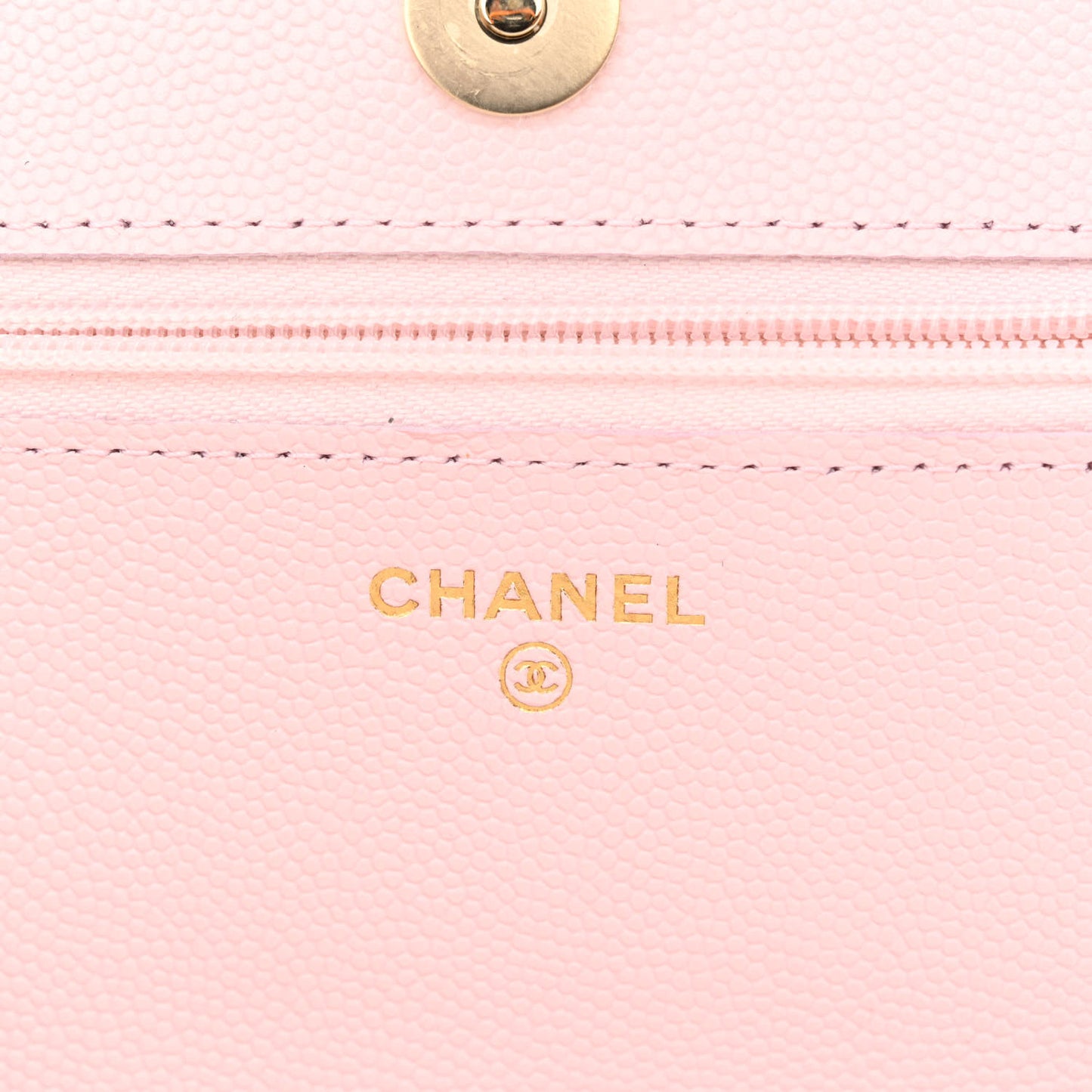 Caviar Quilted Wallet On Chain WOC Light Pink