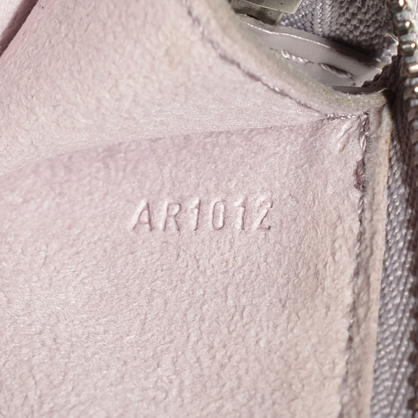 Epi Pochette Accessories 24 Lilac