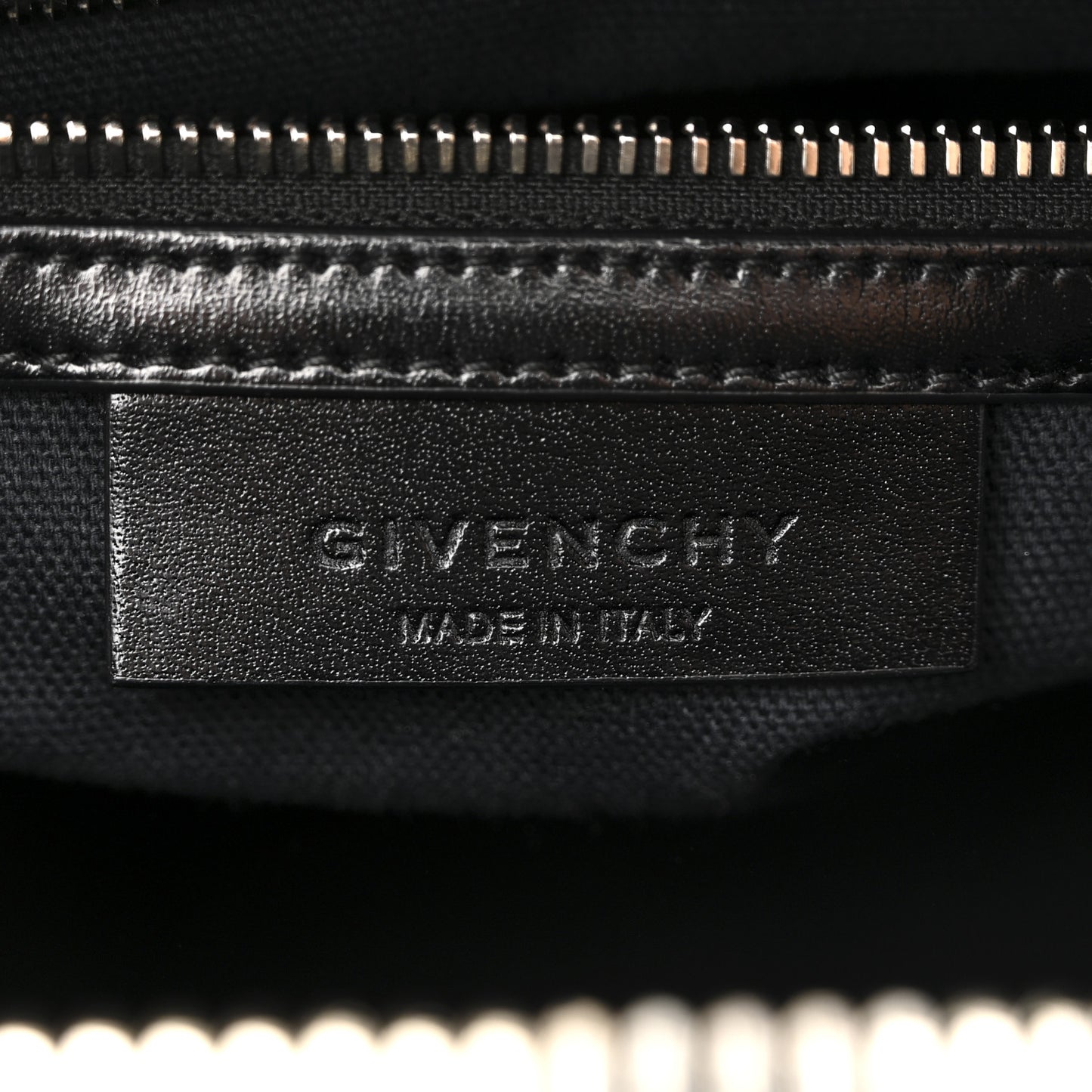 Shiny Lord Calfskin Small Antigona Black