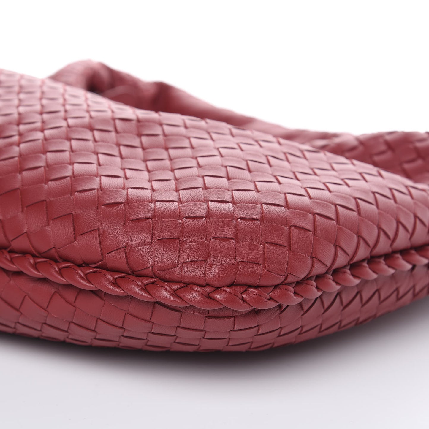 Nappa Intrecciato Medium Veneta Hobo Bordeaux
