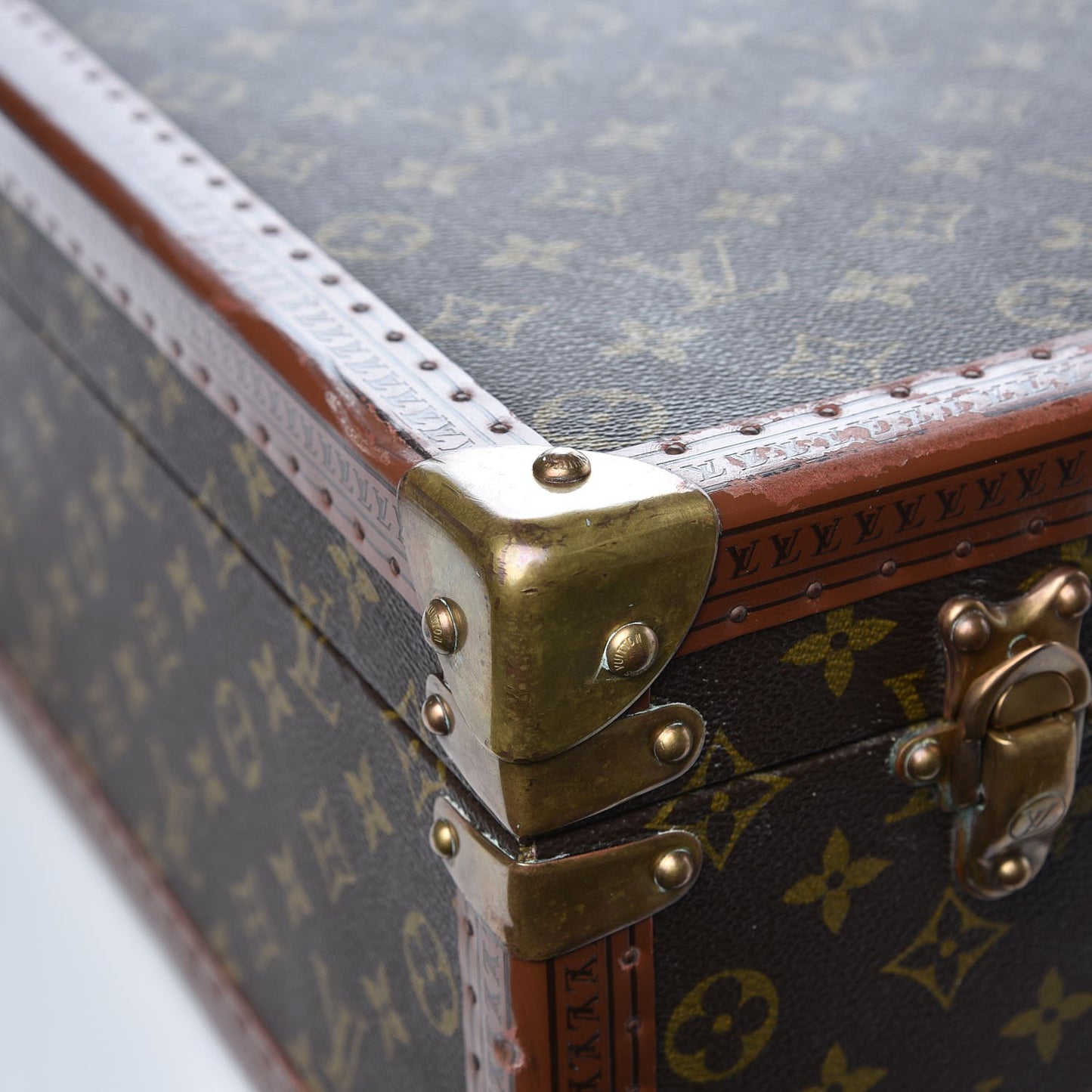 Monogram Bisten 70