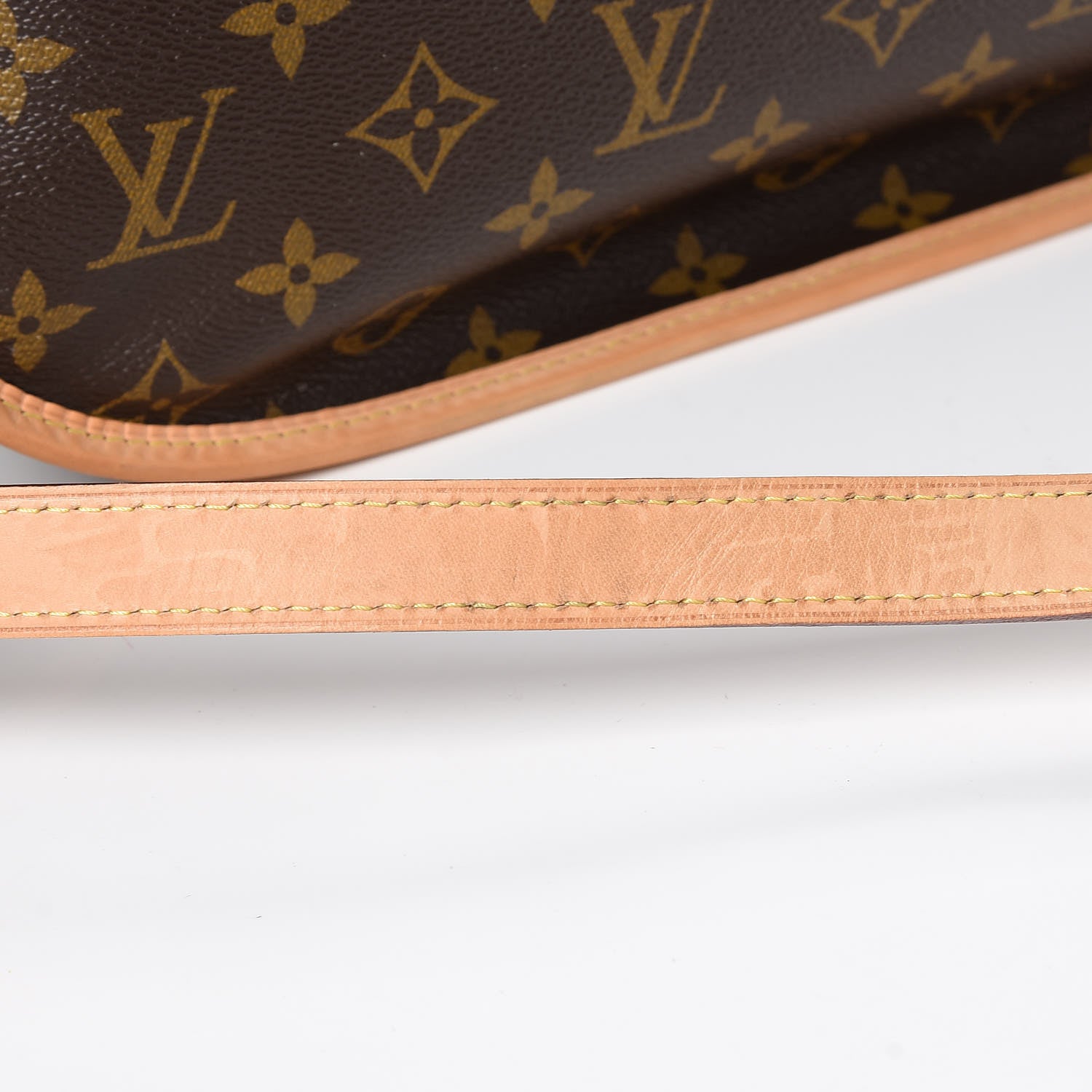 Louis Vuitton Monogram Menilmontant MM 8 of 9