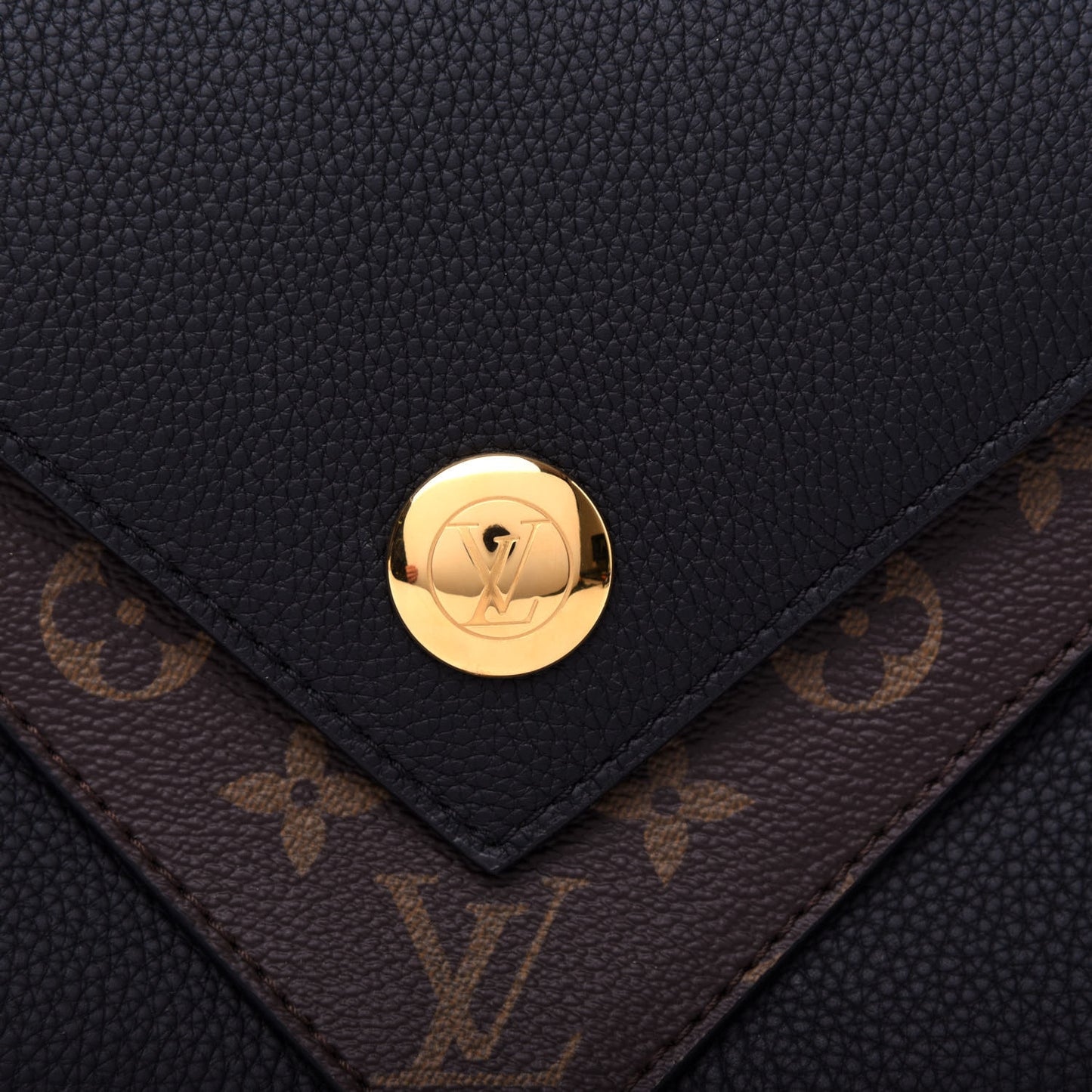 Monogram Double V Black