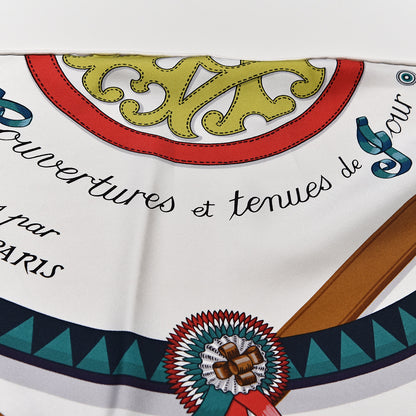Hermes Silk Couvertures Et Tenue Giant Pointe Triangle Scarf Blanc Rouge Vert 7 of 7