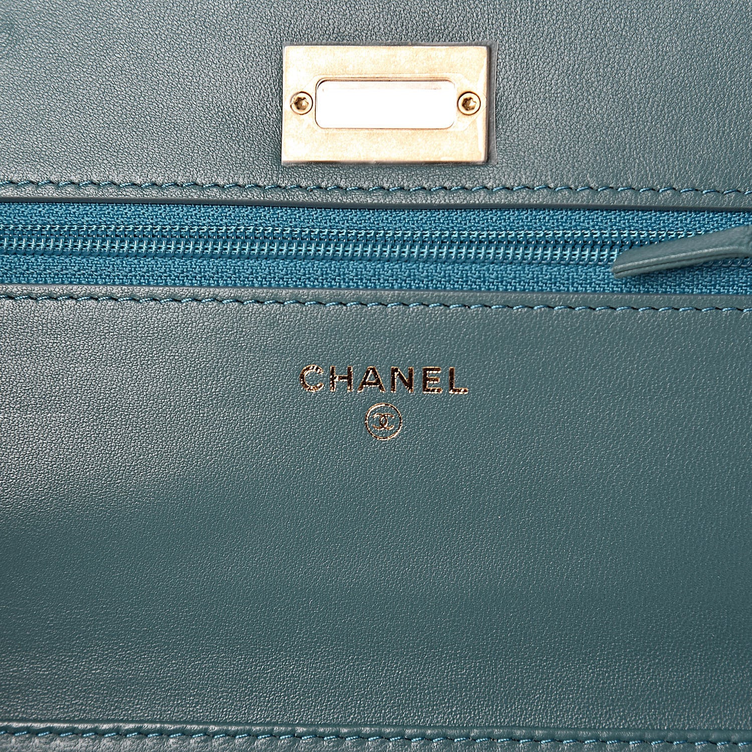 Chanel Lizard Reissue Wallet on Chain WOC Green 6 of 11