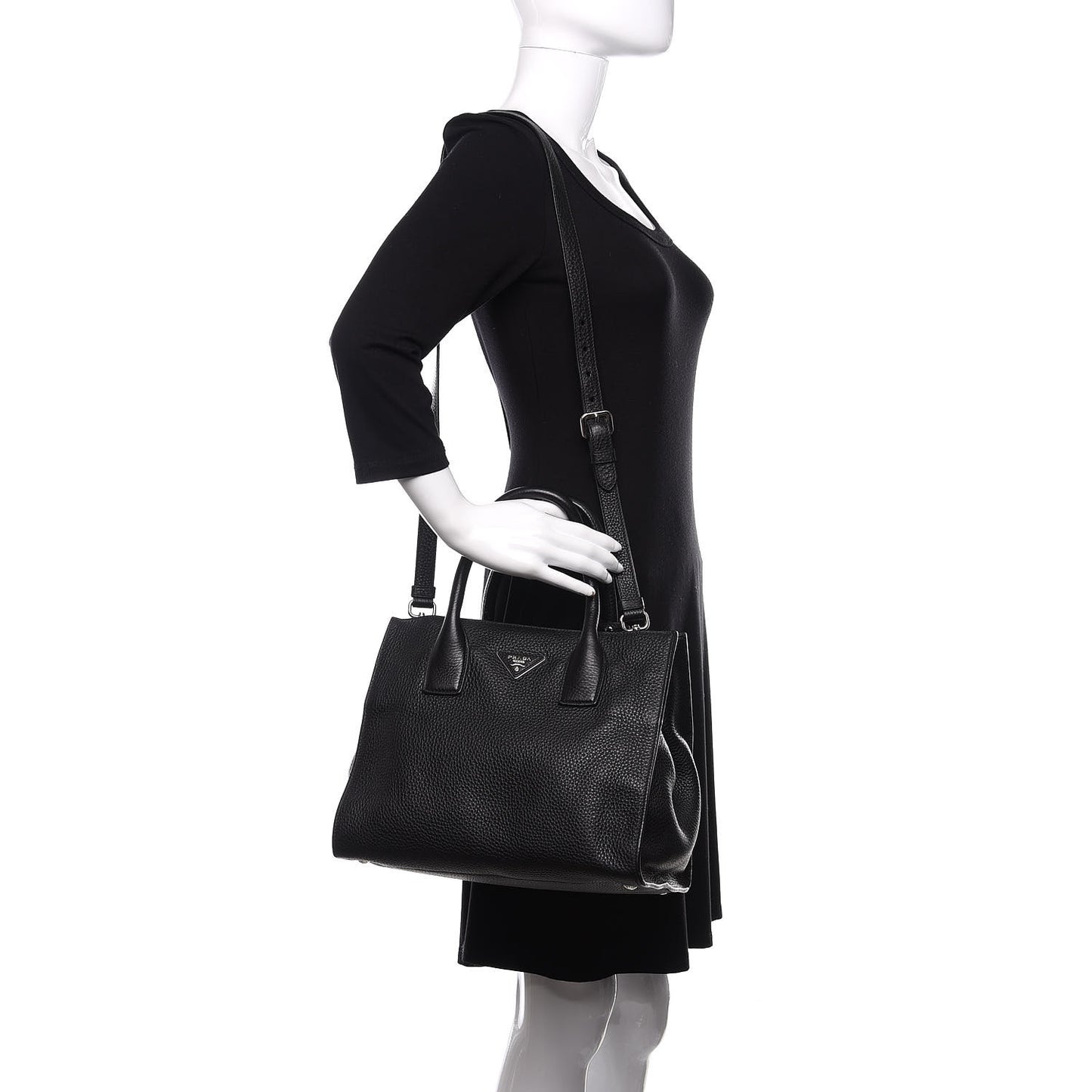 Vitello Daino Shopping Tote Black
