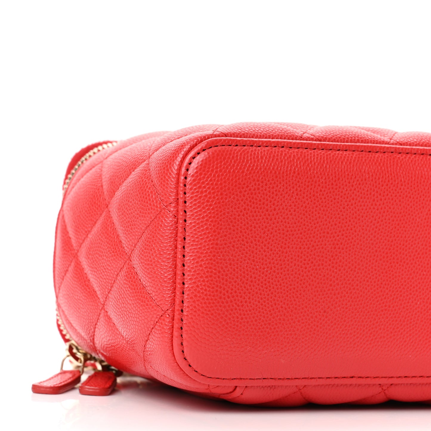 Caviar Quilted Small Vanity Case With Chain Red