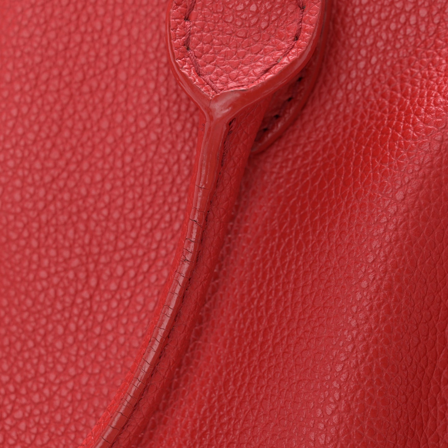 Pebbled Calfskin Small Skull Padlock Zip Around Tote Red