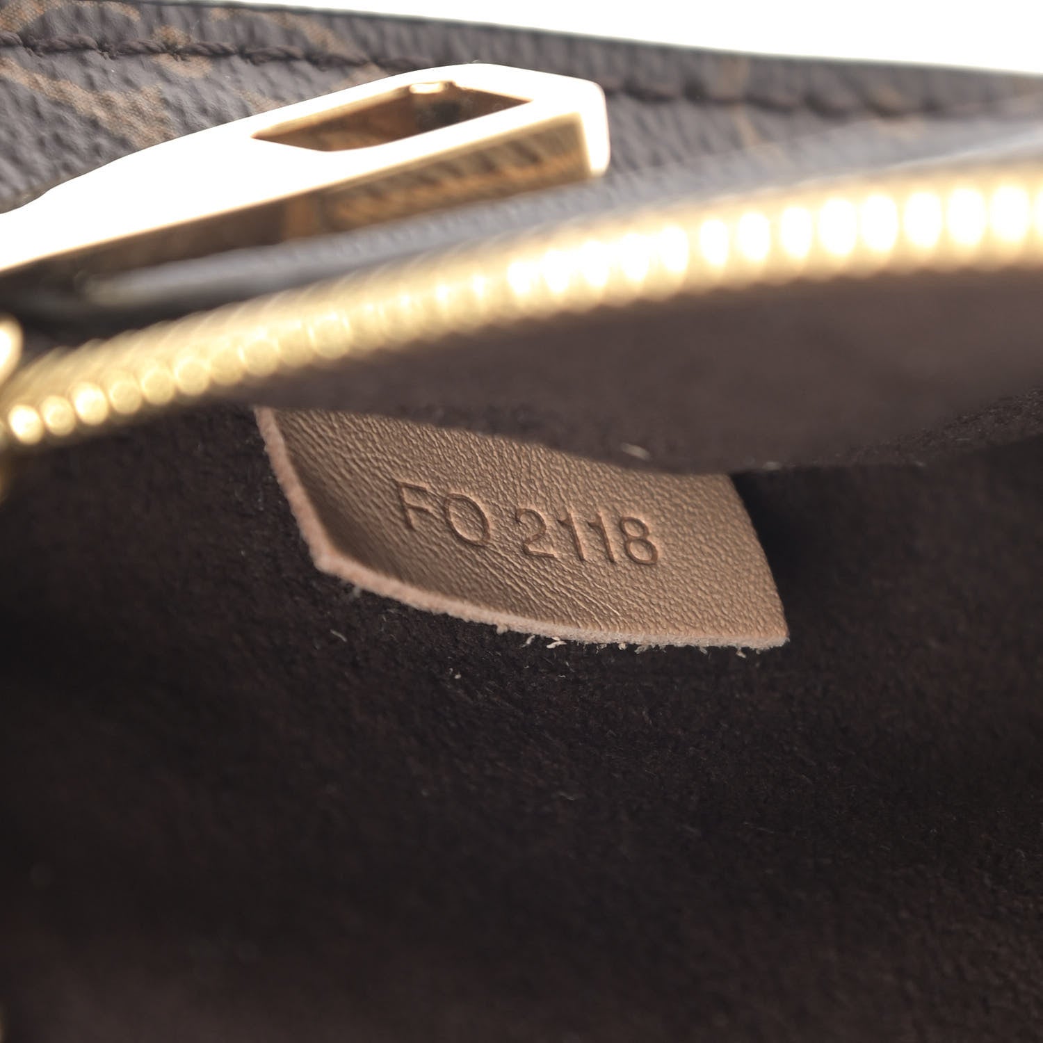 Louis Vuitton Monogram Pochette Metis 8 of 8