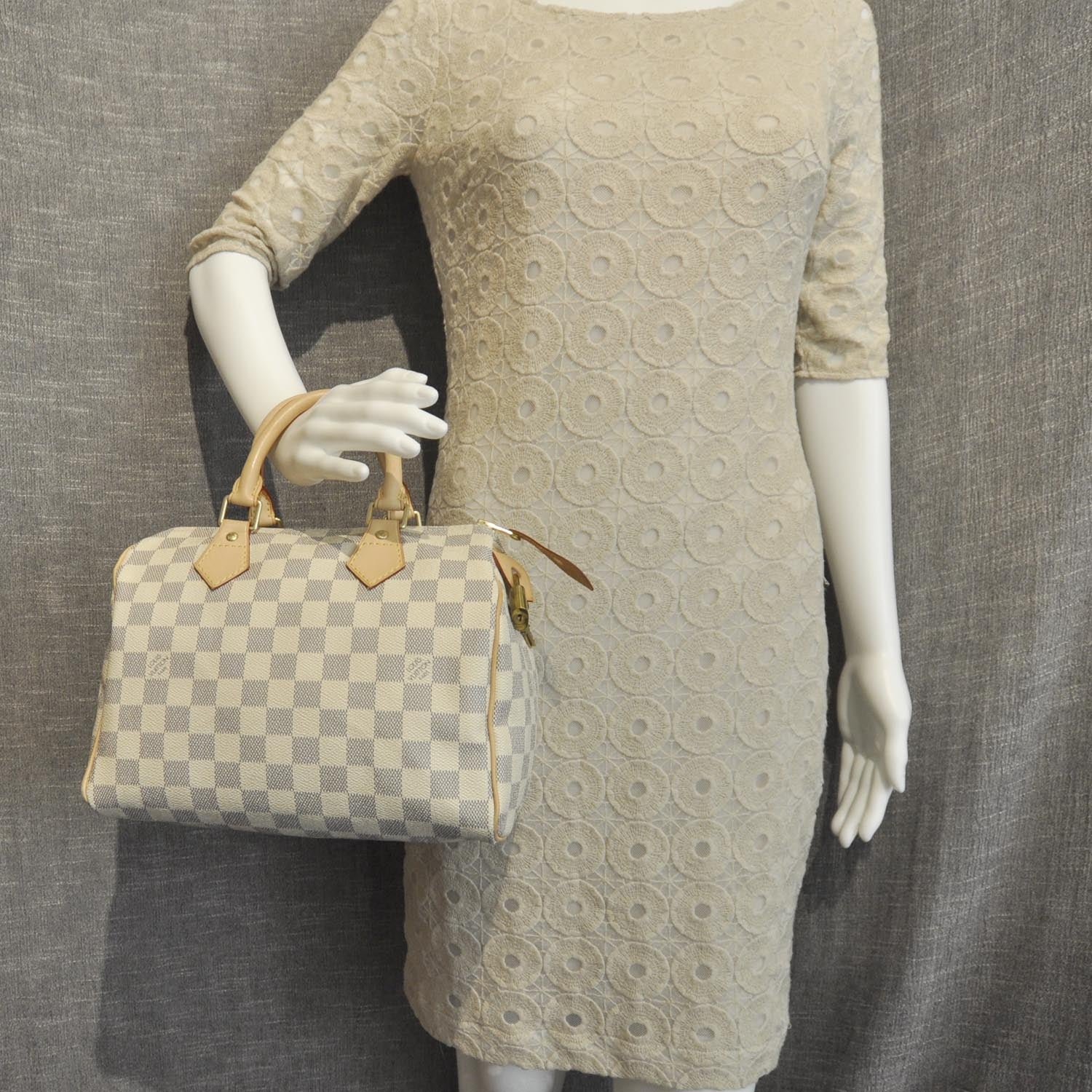 Louis Vuitton Damier Azur Speedy 25 2 of 9