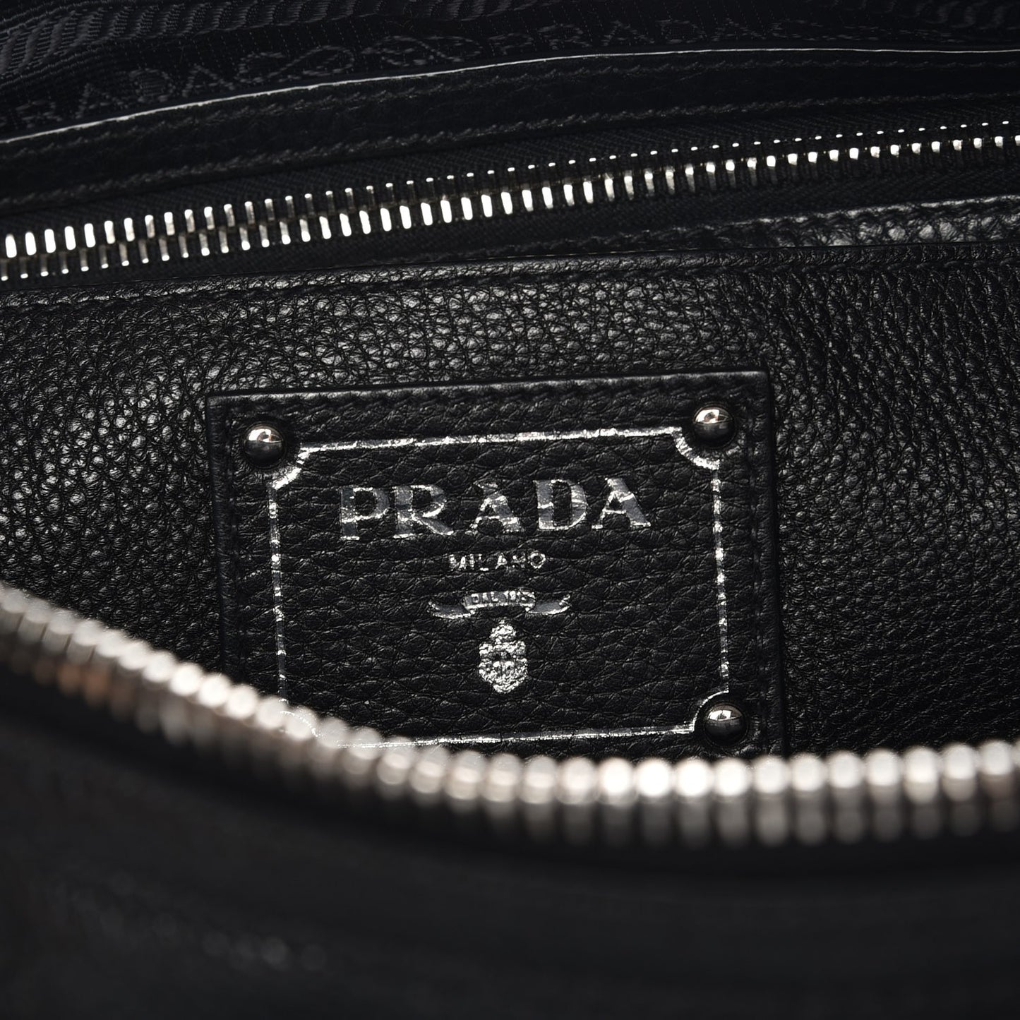 Vitello Daino Shopping Satchel Black
