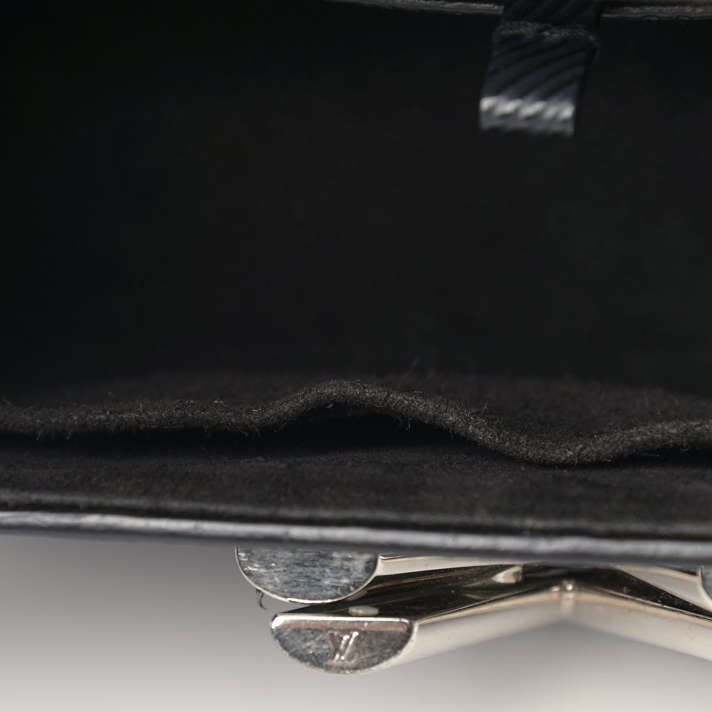 Epi Twist Shoulder Bag PM Black