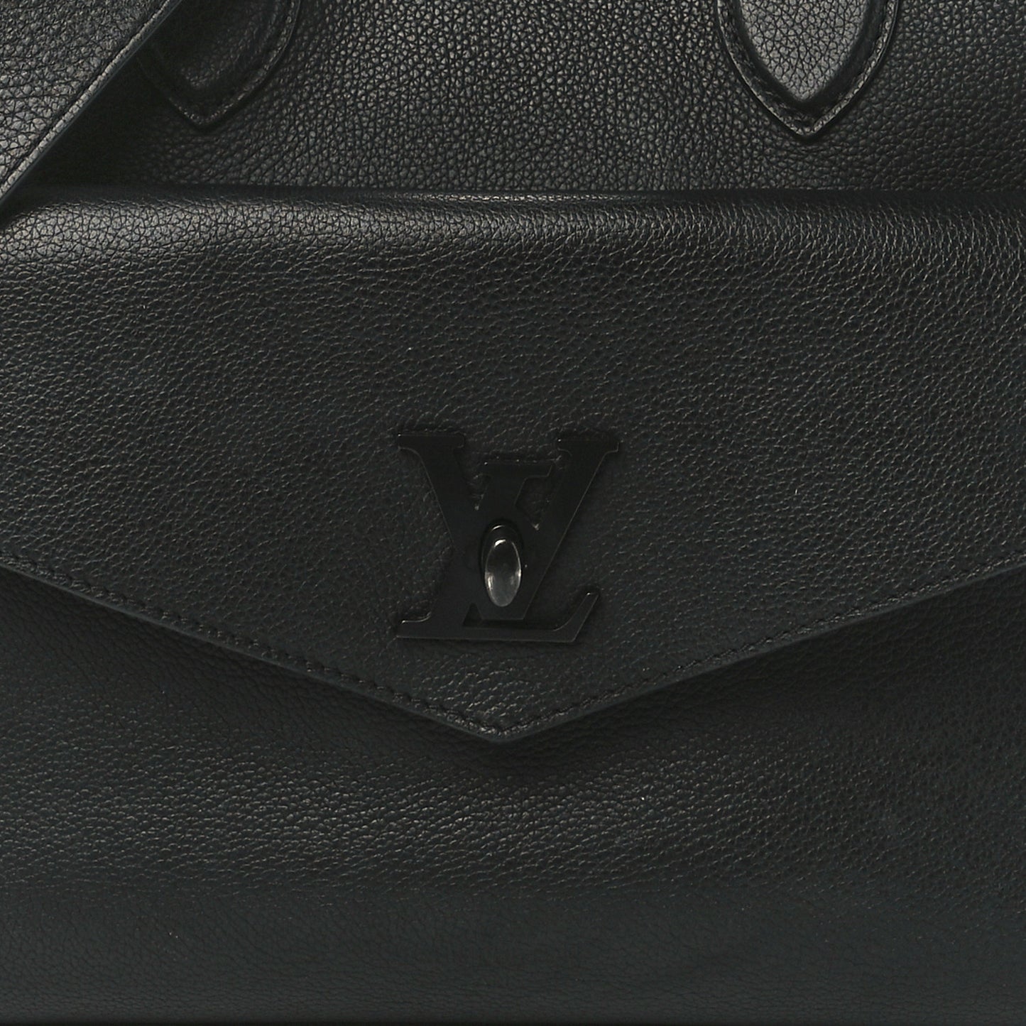 Soft Calfskin Lockme Tote MM Black