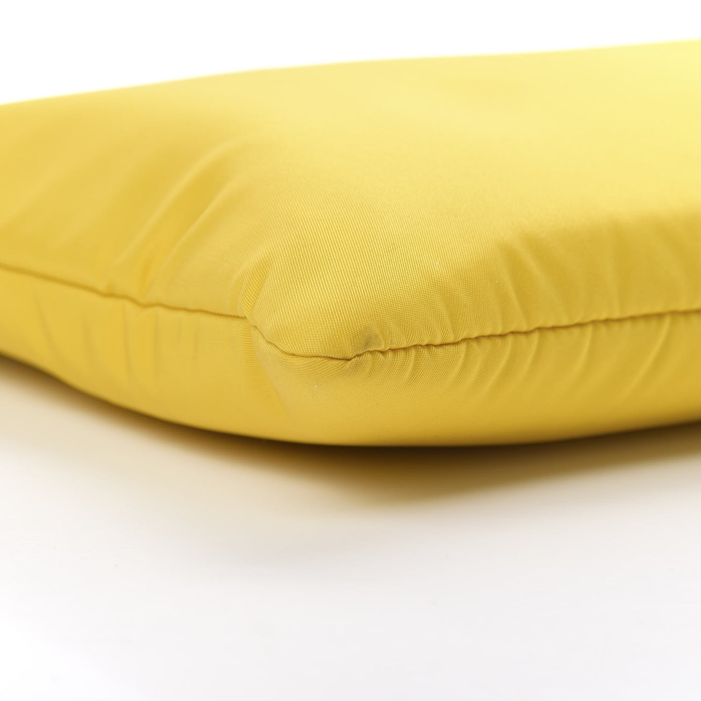 Tessuto Nylon Soft Padded Medium Chain Clutch Bag Giallo