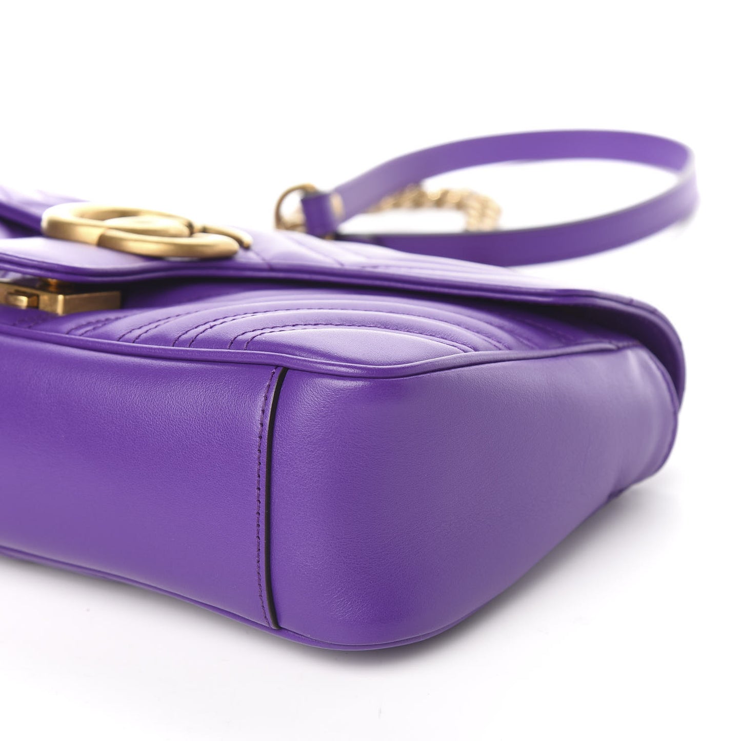 Calfskin Matelasse Small GG Marmont Shoulder Bag Shine Purple