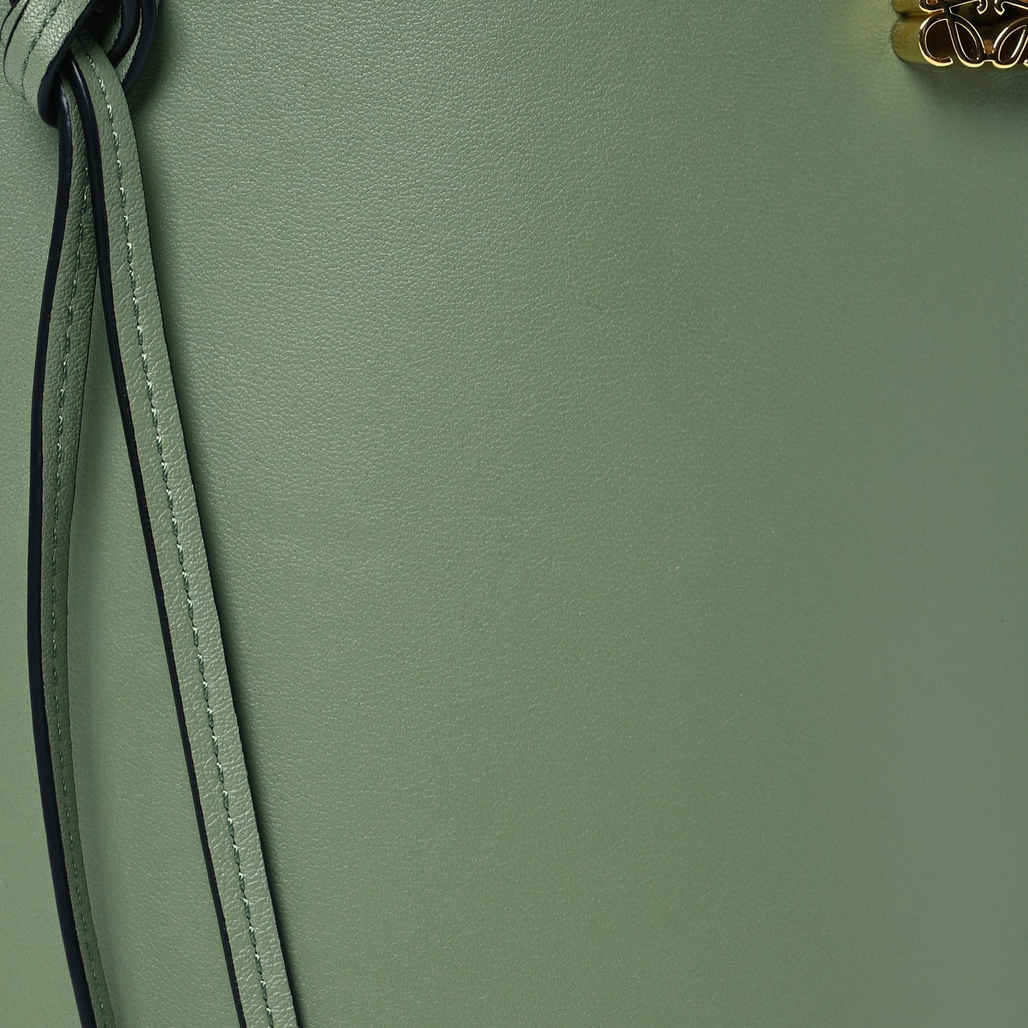 Smooth Calfskin Dice Pocket Green
