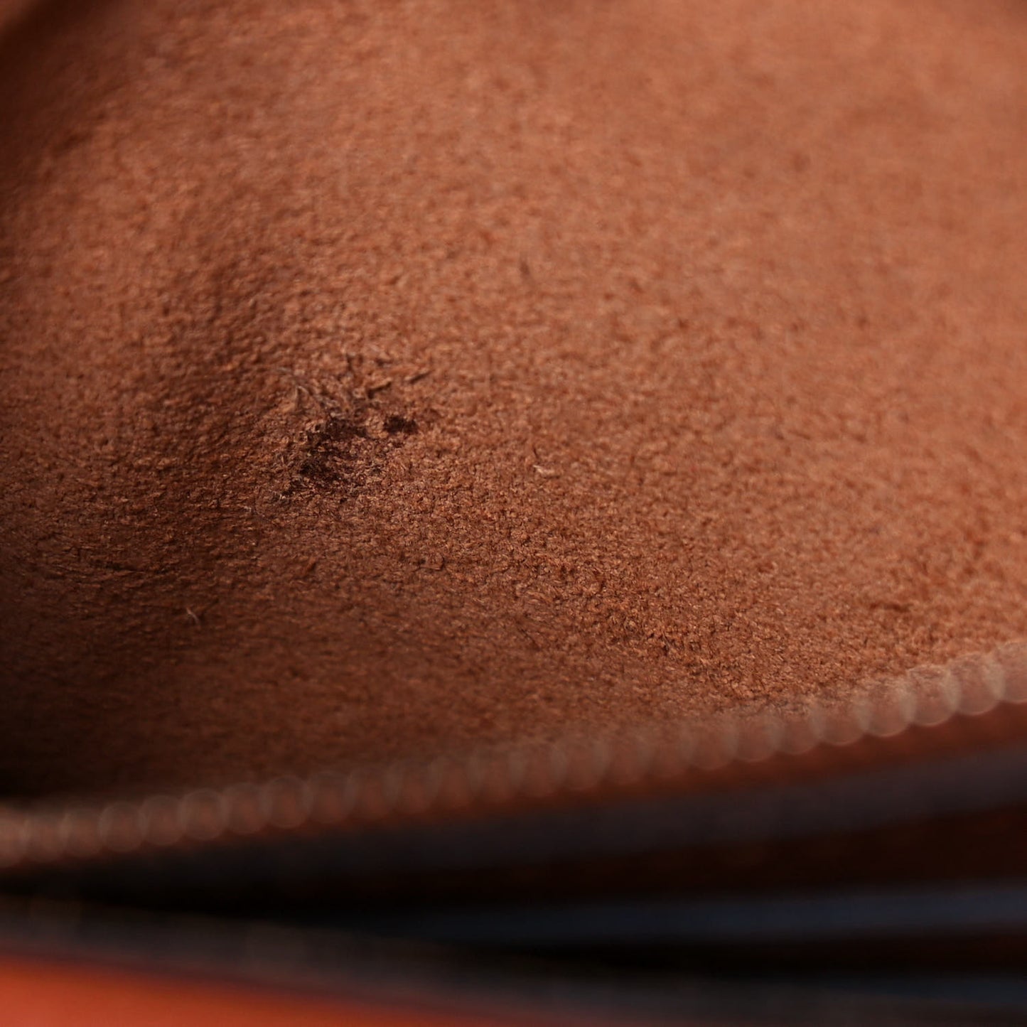 Pebbled Calfskin Rockstud Wallet on Chain Saddle Brown