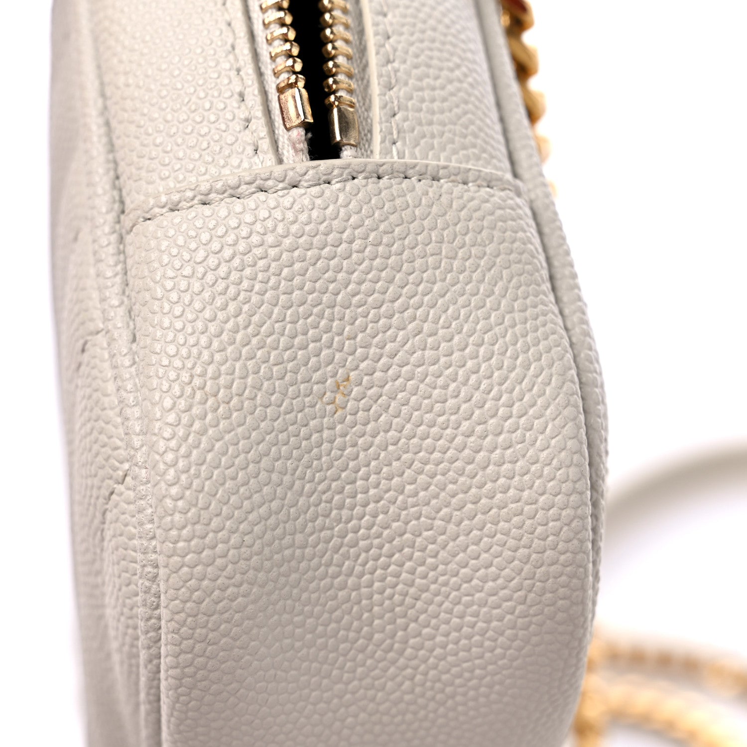 Saint Laurent Grain De Poudre Matelasse Monogram Mini Lou Camera Bag Blanc Vintage 15 of 15