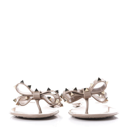 Valentino Garavani PVC Jelly Rockstud Bow Thong Sandals 40 Poudre 2 of 9