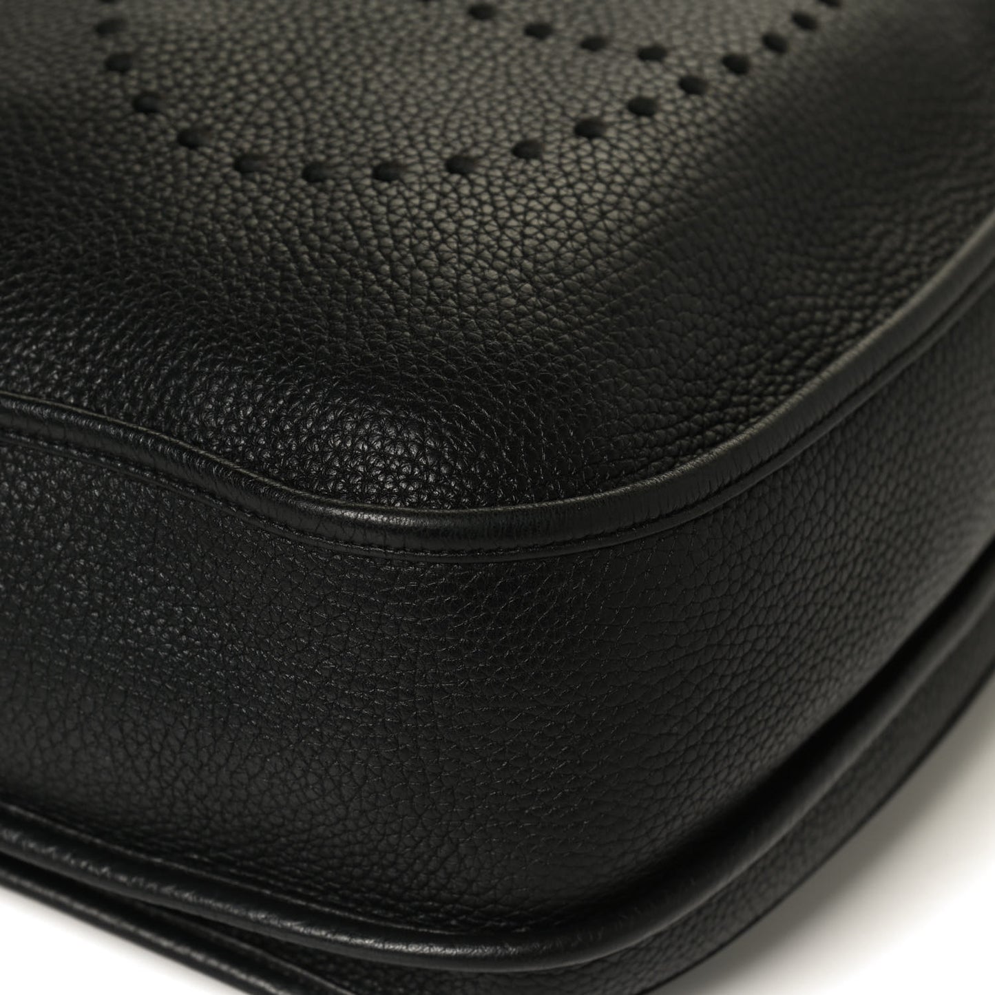 Taurillon Clemence Evelyne III PM Black