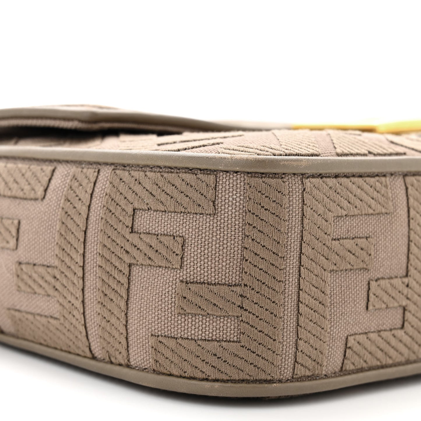 Canvas Vitello King FF Embroidered Baguette Nuvola