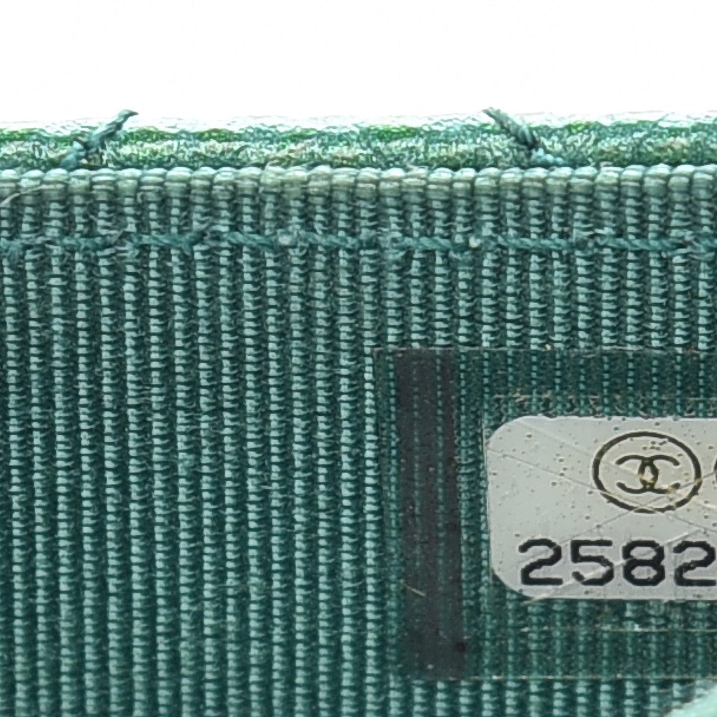 Metallic Caviar Quilted Card Holder Wallet Green