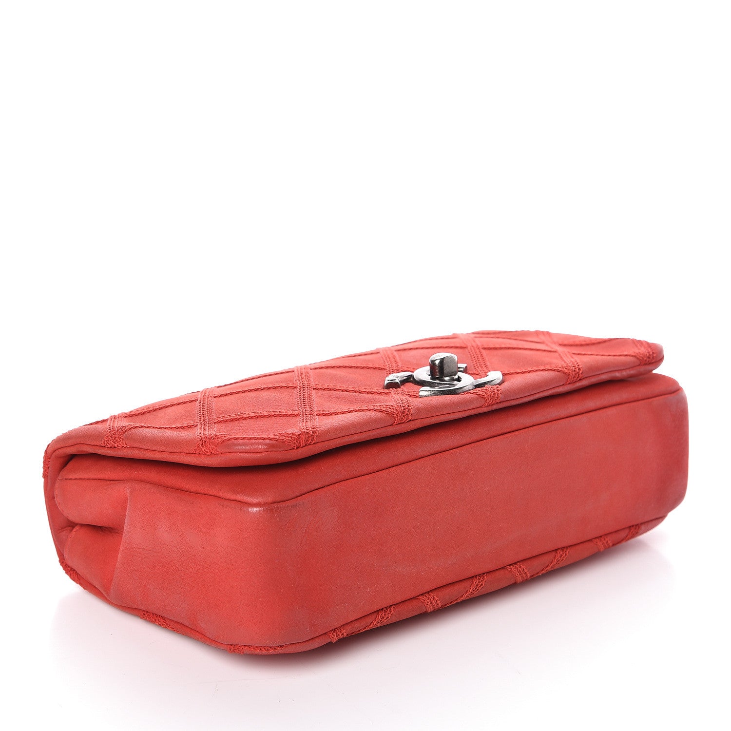Chanel Iridescent Calfskin Diamond Stitch Flap Red 4 of 12