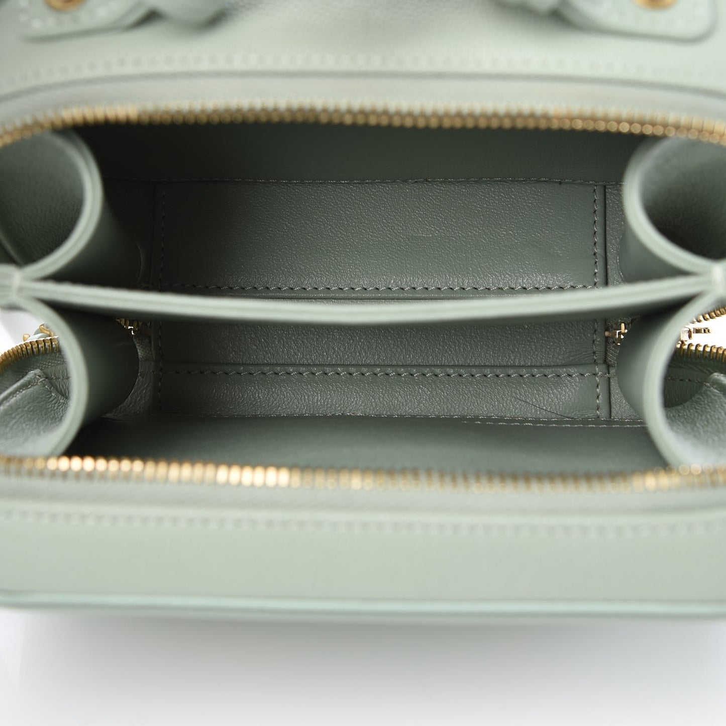 Caviar Quilted Small CC Filigree Vanity Case Mint