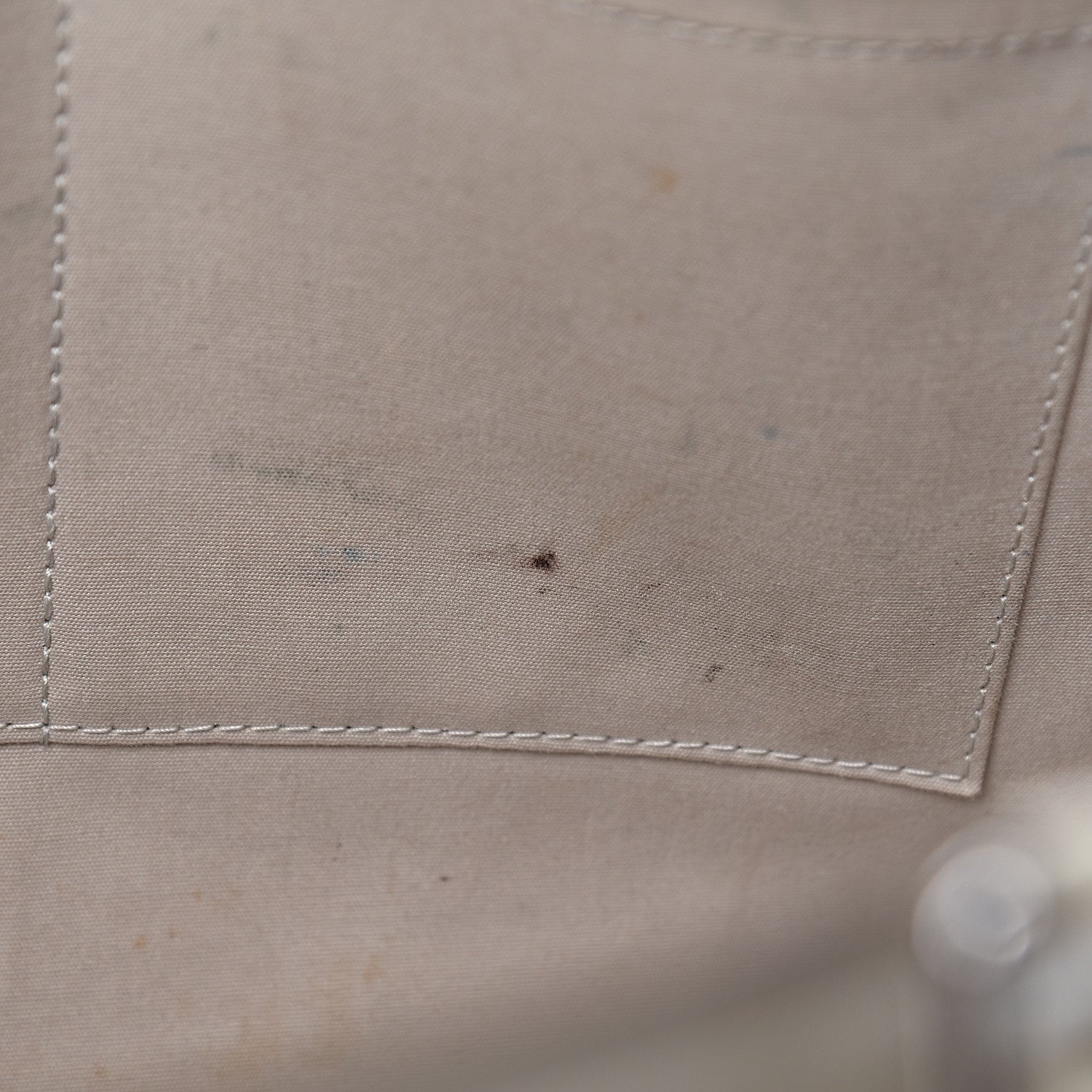 Louis Vuitton Epi Brea MM Ivory 11 of 25