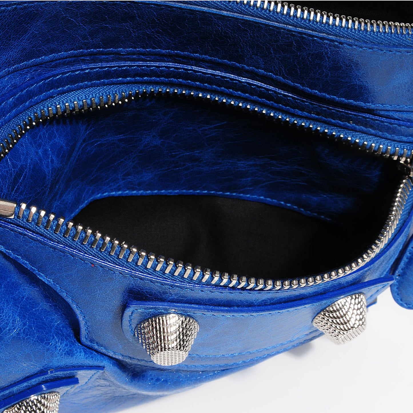 Agneau Giant 21 Silver Hardware Flat Handle Clutch Electric Bleu