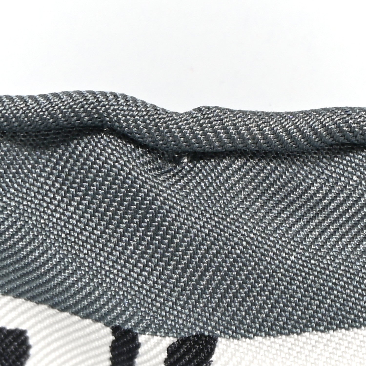 Hermes Silk Jeu De Soie Scarf 90 Gris Menthol White 10 of 10