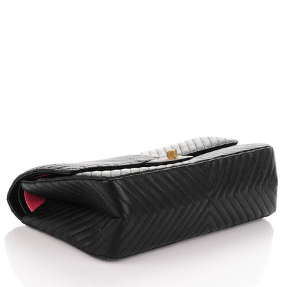 Chanel Sheepskin Chevron Quilted 2.55 Reissue 226 Flap Black 4 of 7